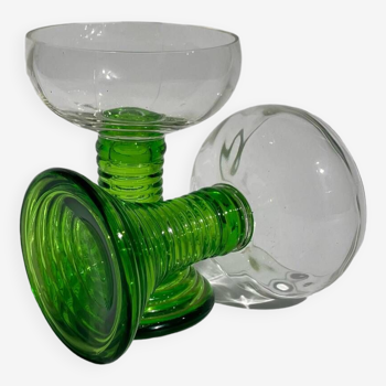 2 Alsatian wine glasses with green spiral legs