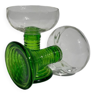 2 Alsatian wine glasses with green spiral legs