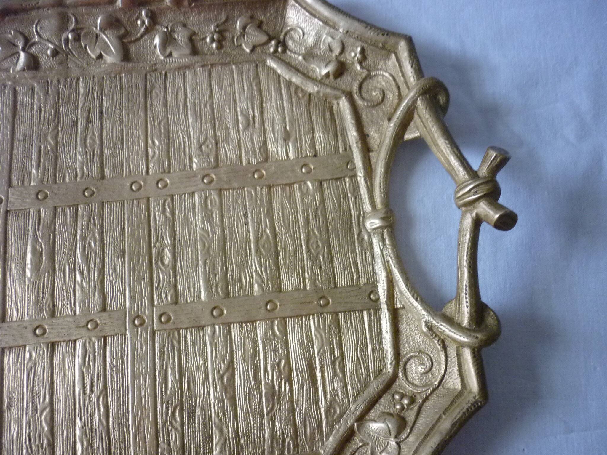 Bronze tray, 33 cm