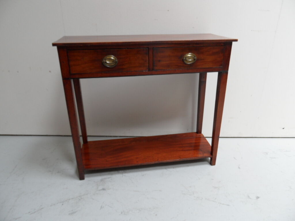 Antique mahogany sidetable