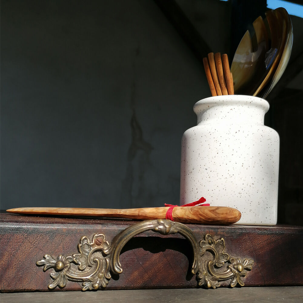 Flat wooden log board and handles