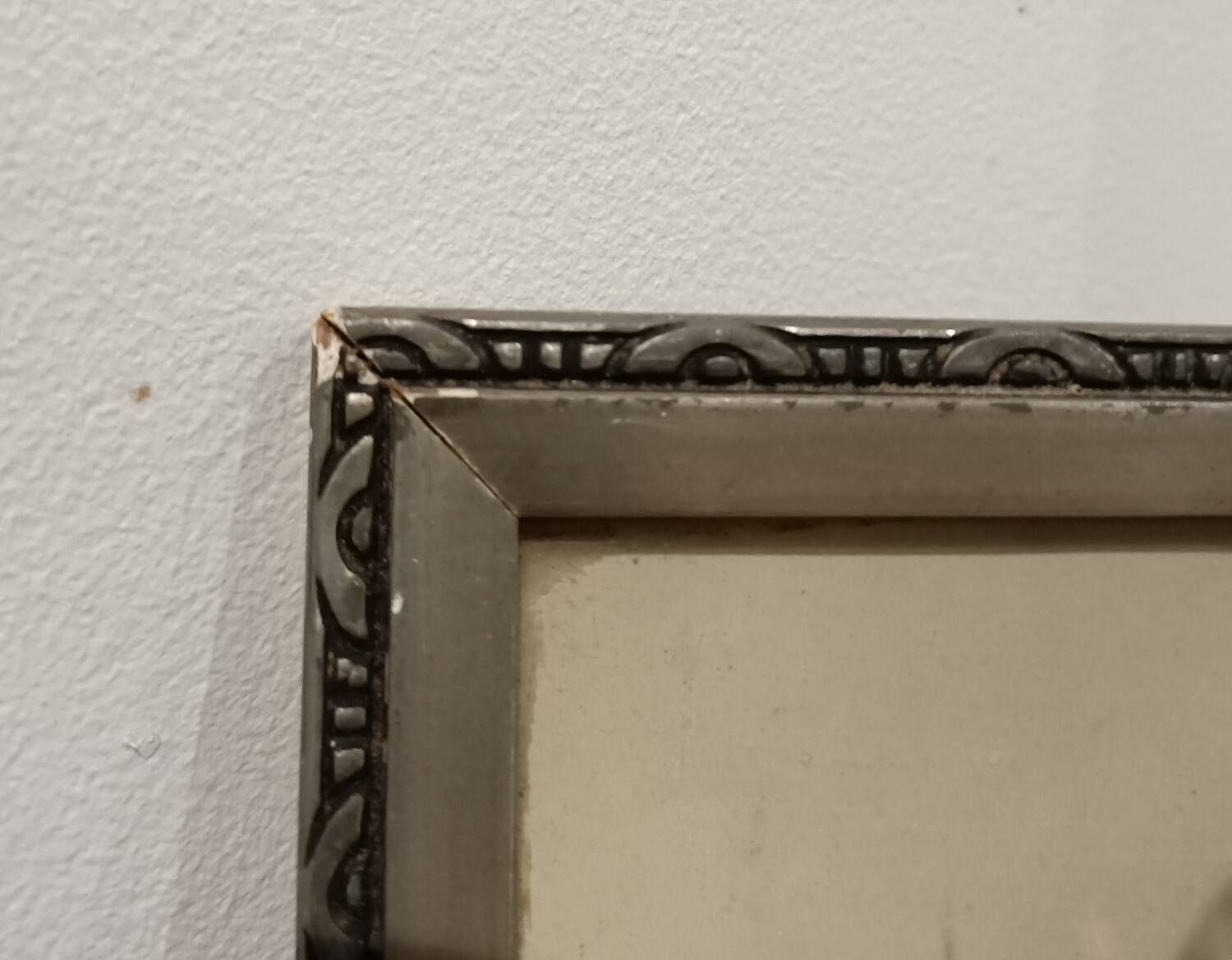 Art-deco photo frame