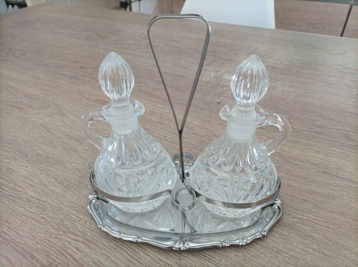 Oil and vinegar service