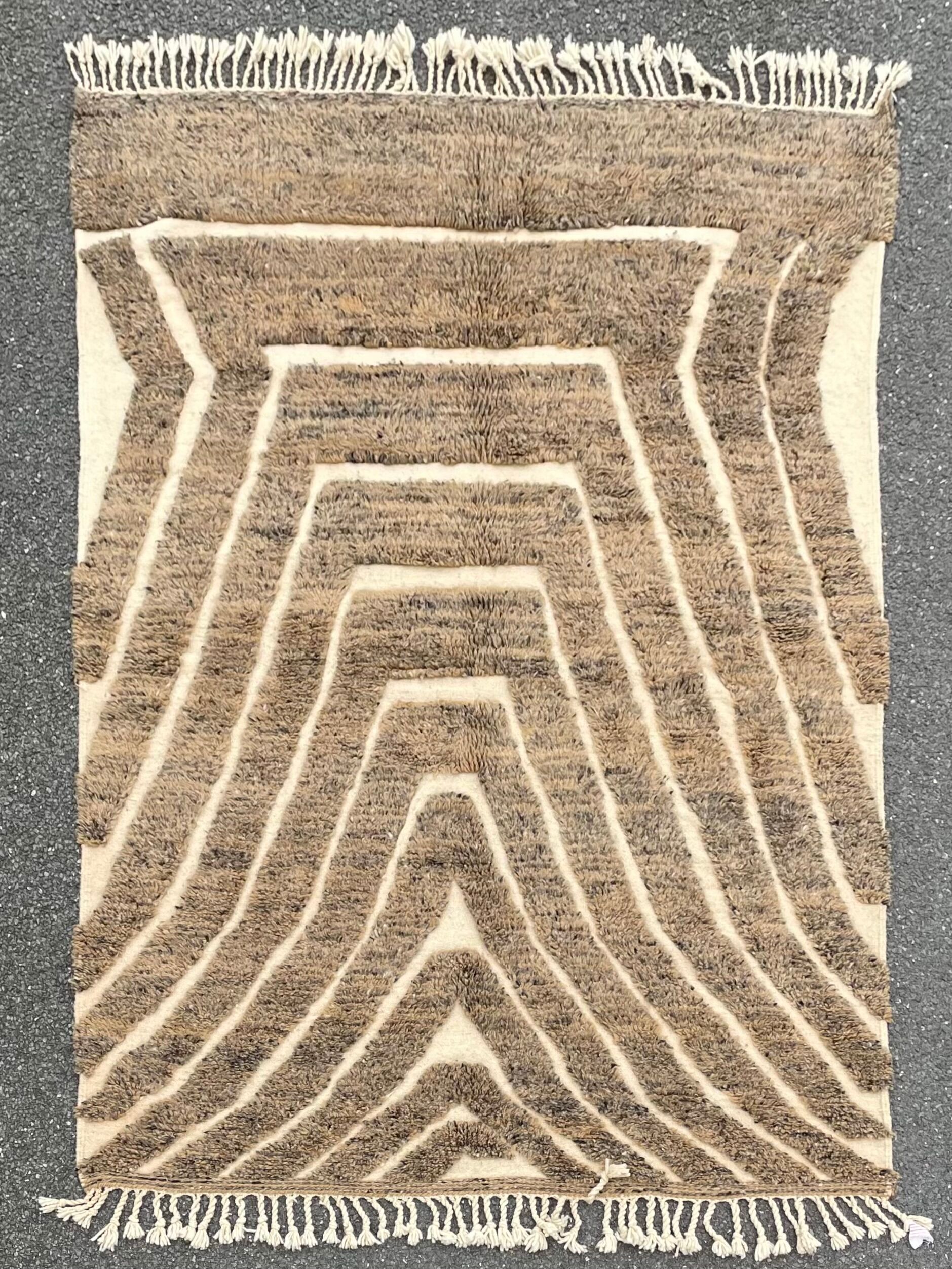 Contemporary berbere rug beni ouarain, 180x270 cm