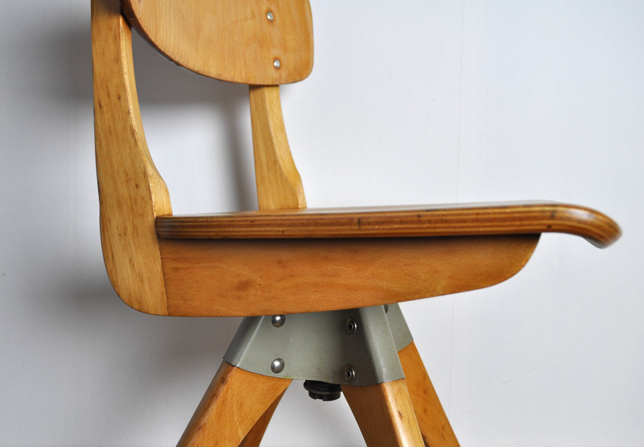 Mid-Century Modern Childrens Swivel Chair by Casala