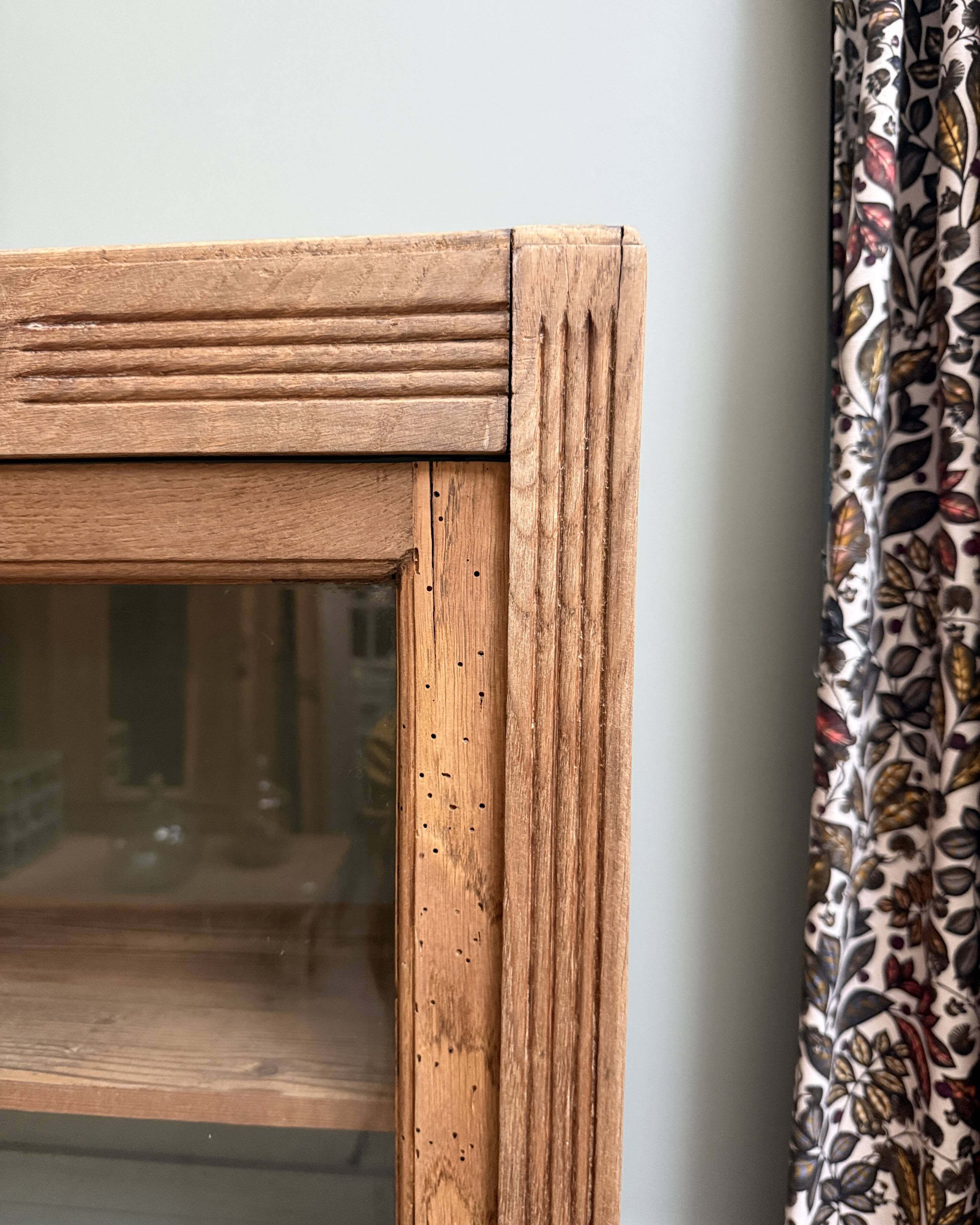Vitrine parisienne Art Déco en chêne (rénovée)