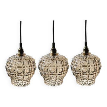 Lot de trois suspensions en verre scandinave
