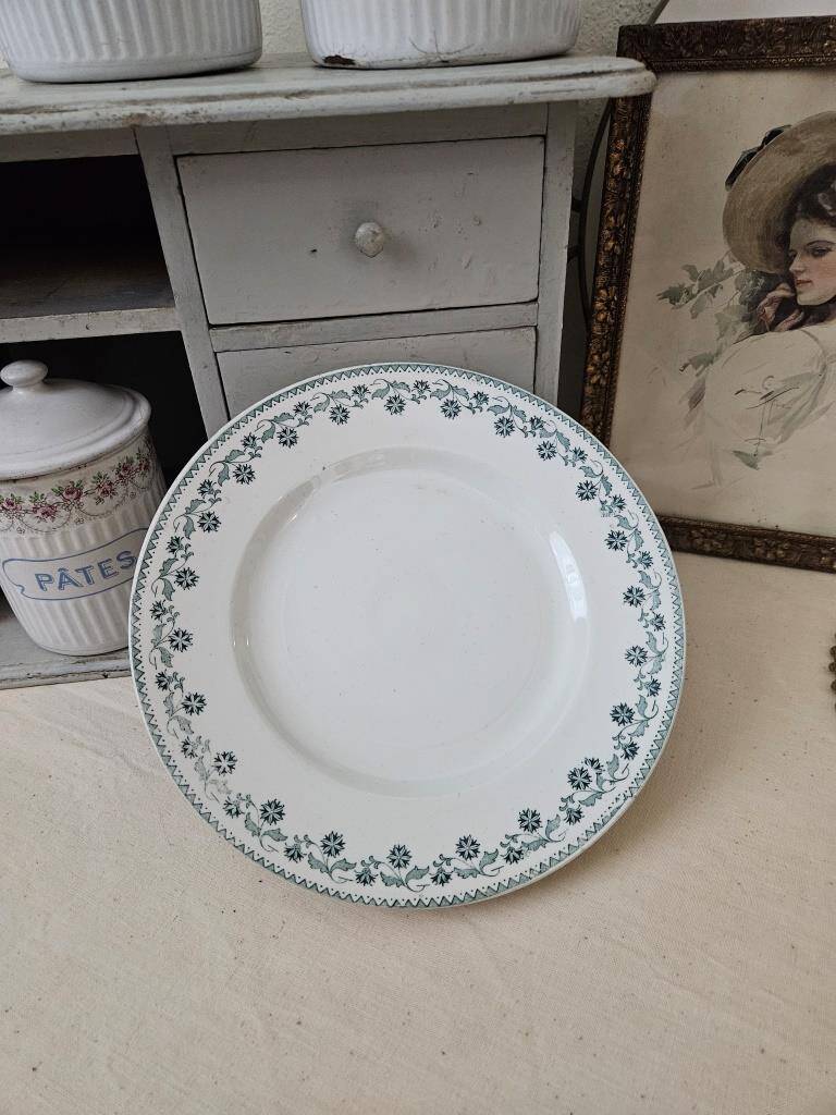 Moulin des Loups earthenware dish