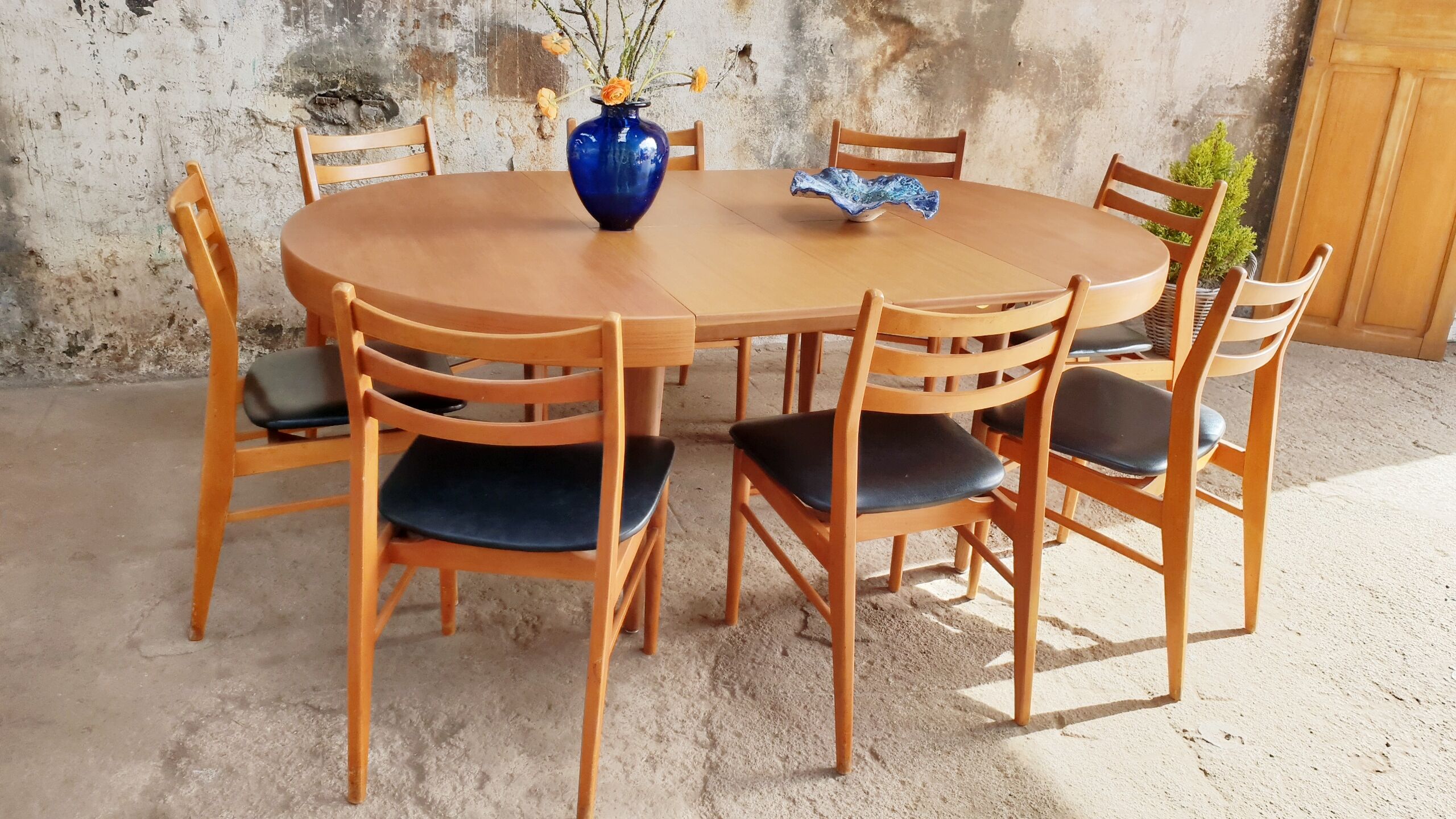 Table ronde scandinave extensible