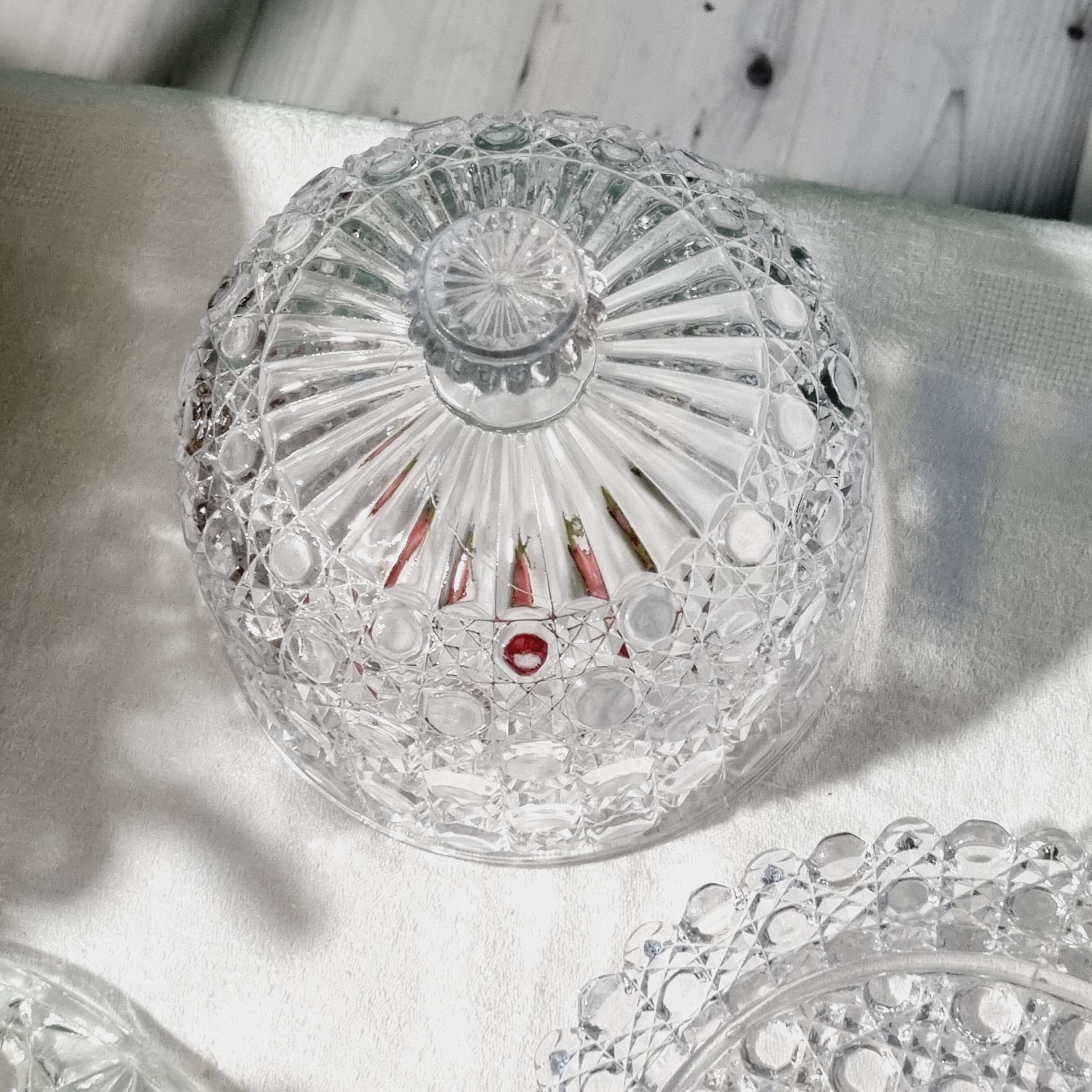 Round dish with crystal bell