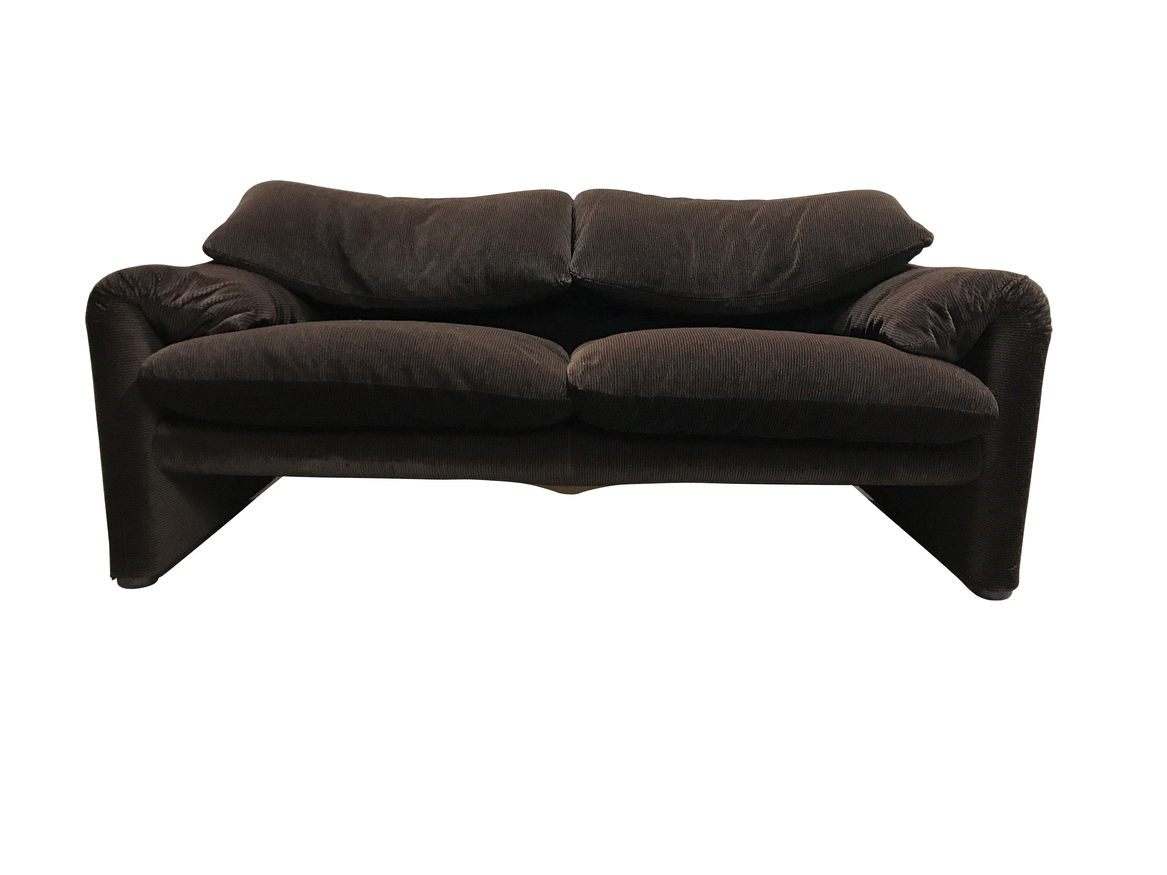 Maralunga sofa by Vico Magistretti for Cassina, 1973