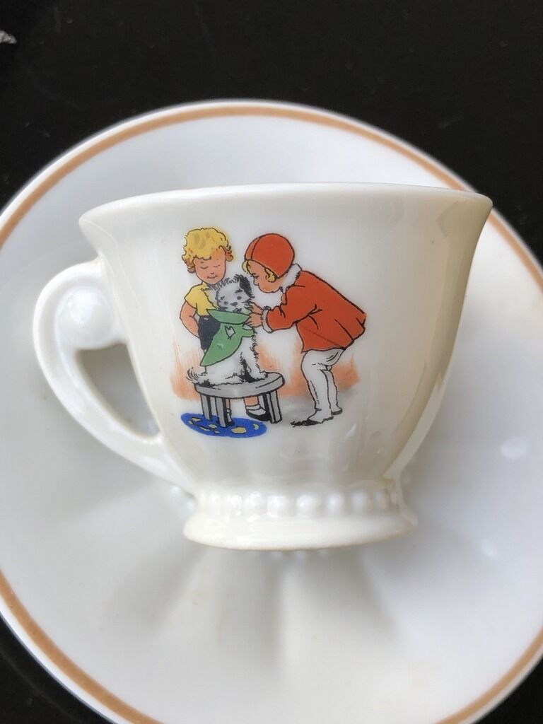 6 coffee cups assorted their subcup