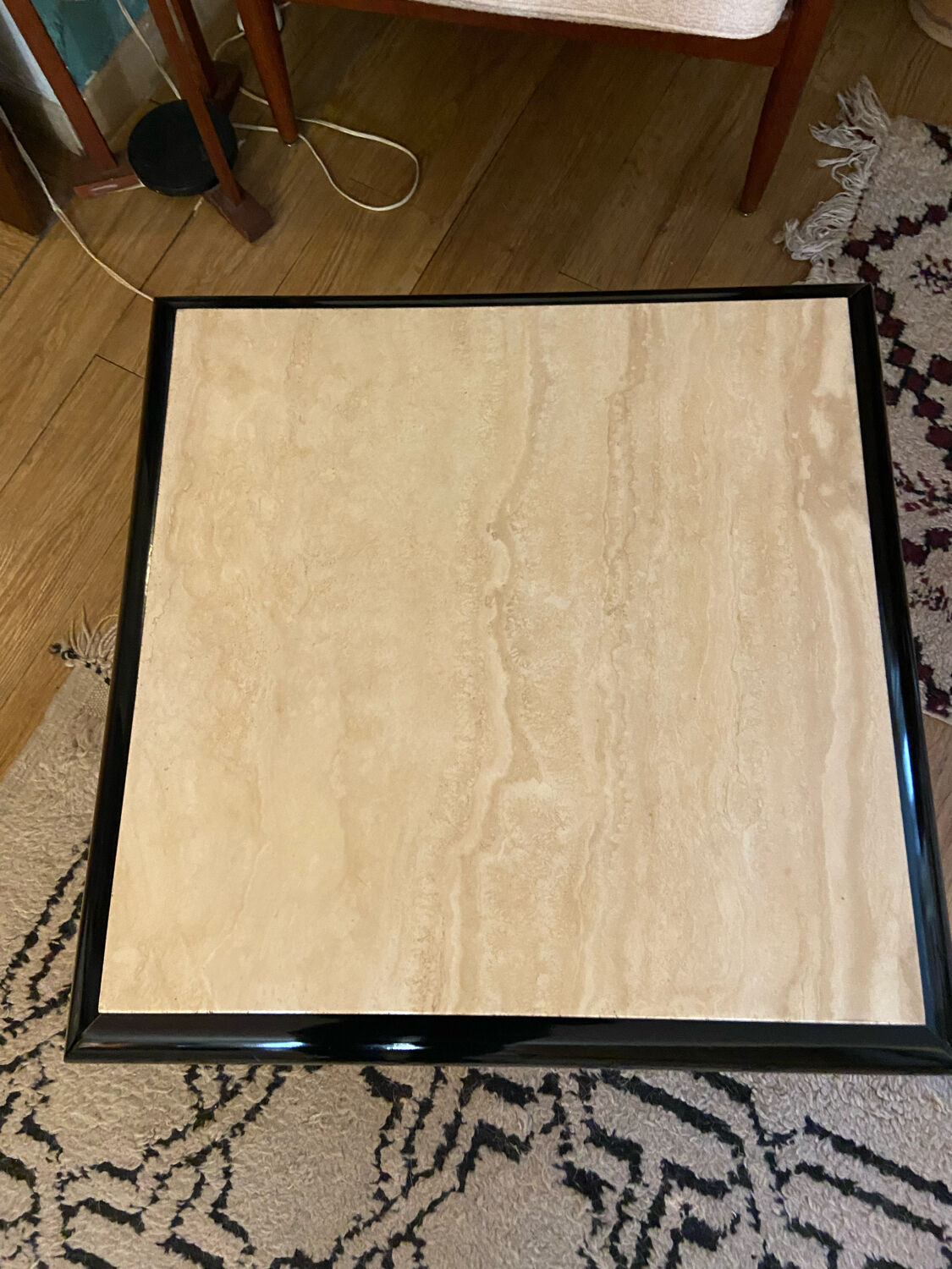 Coffee table in lacquered wood and vintage travertine