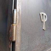 Meuble de rangement Letrapu en acier brut