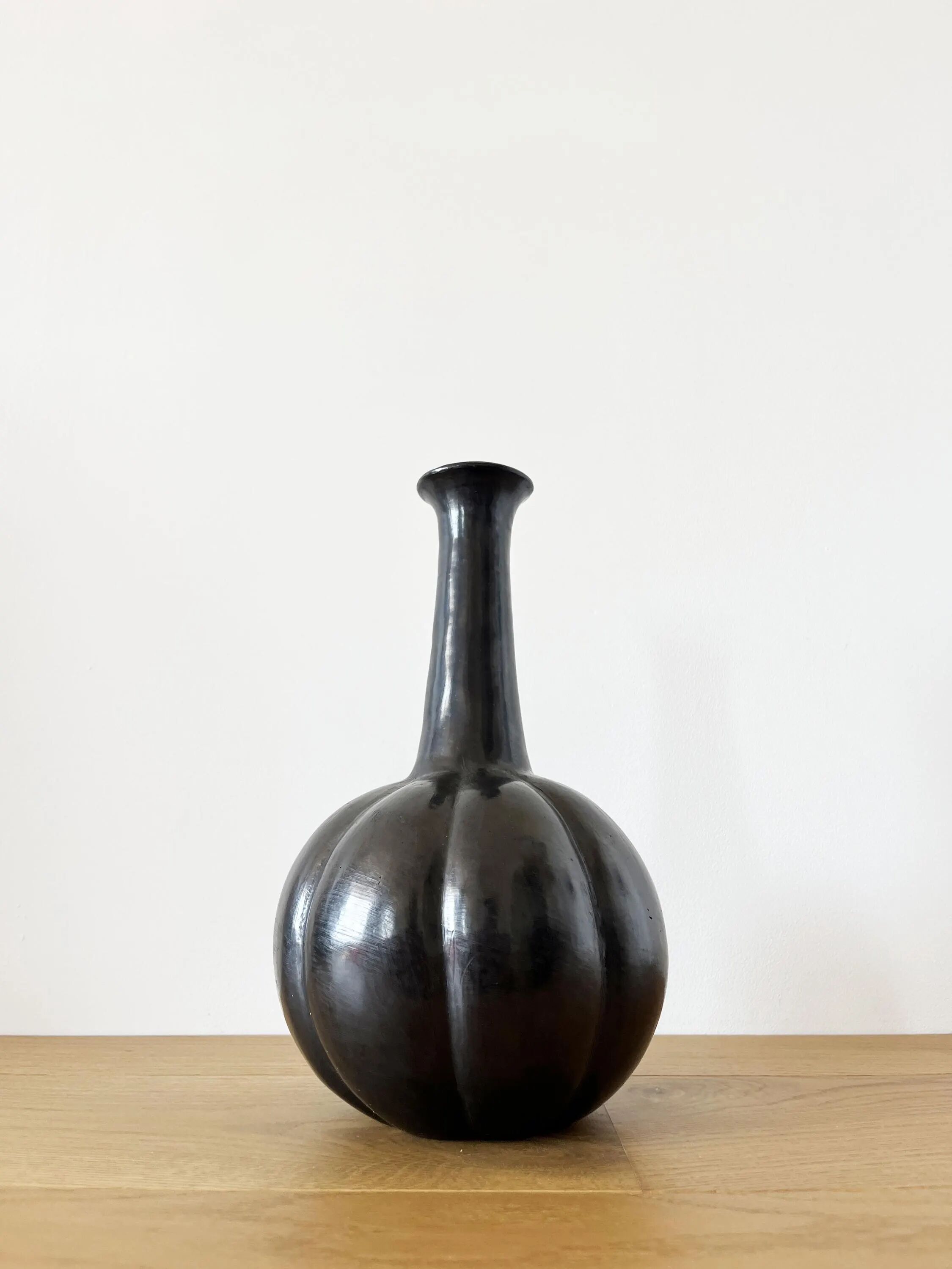 Vase céramique émail noir 1950