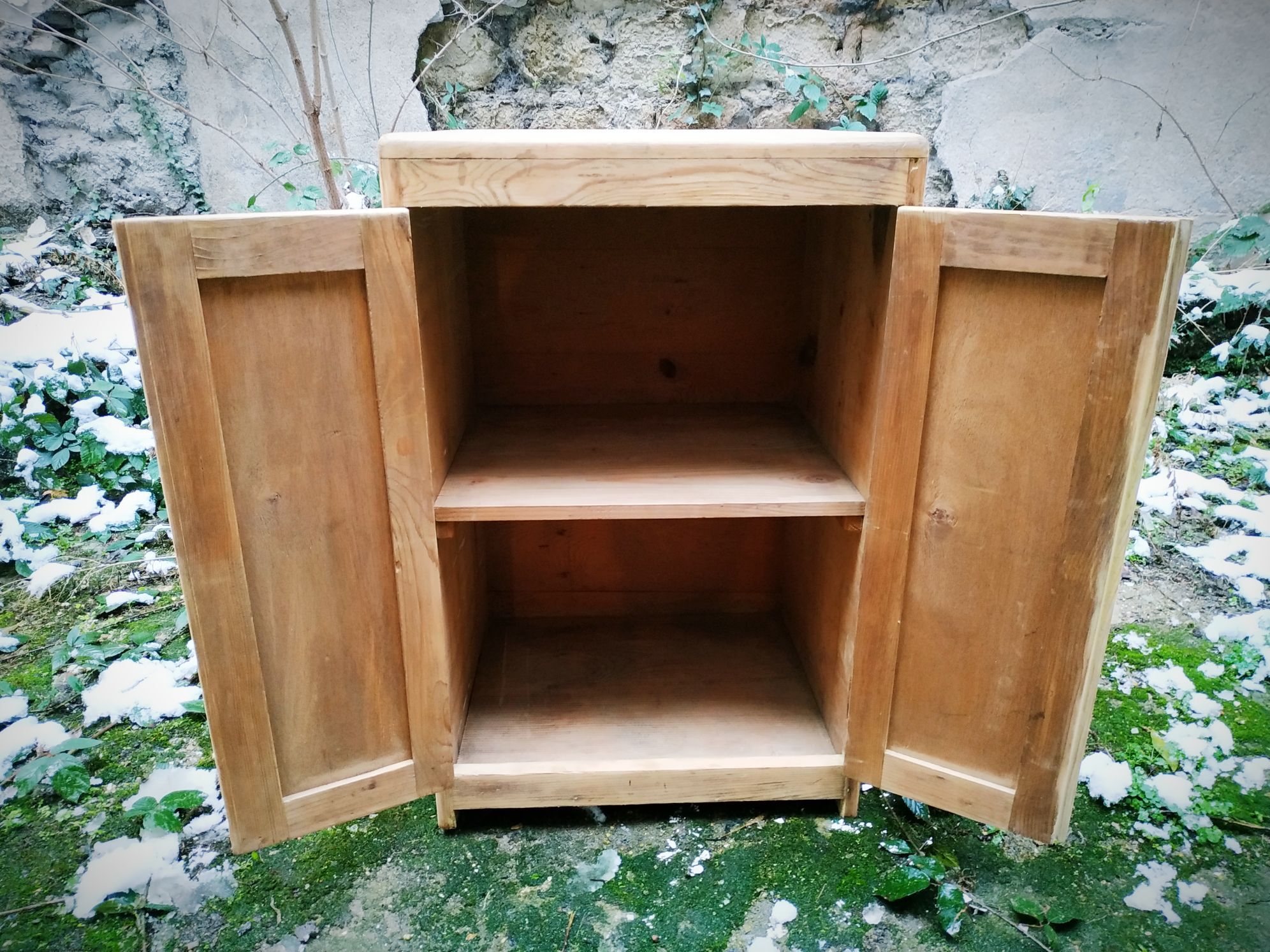 Old fir closet