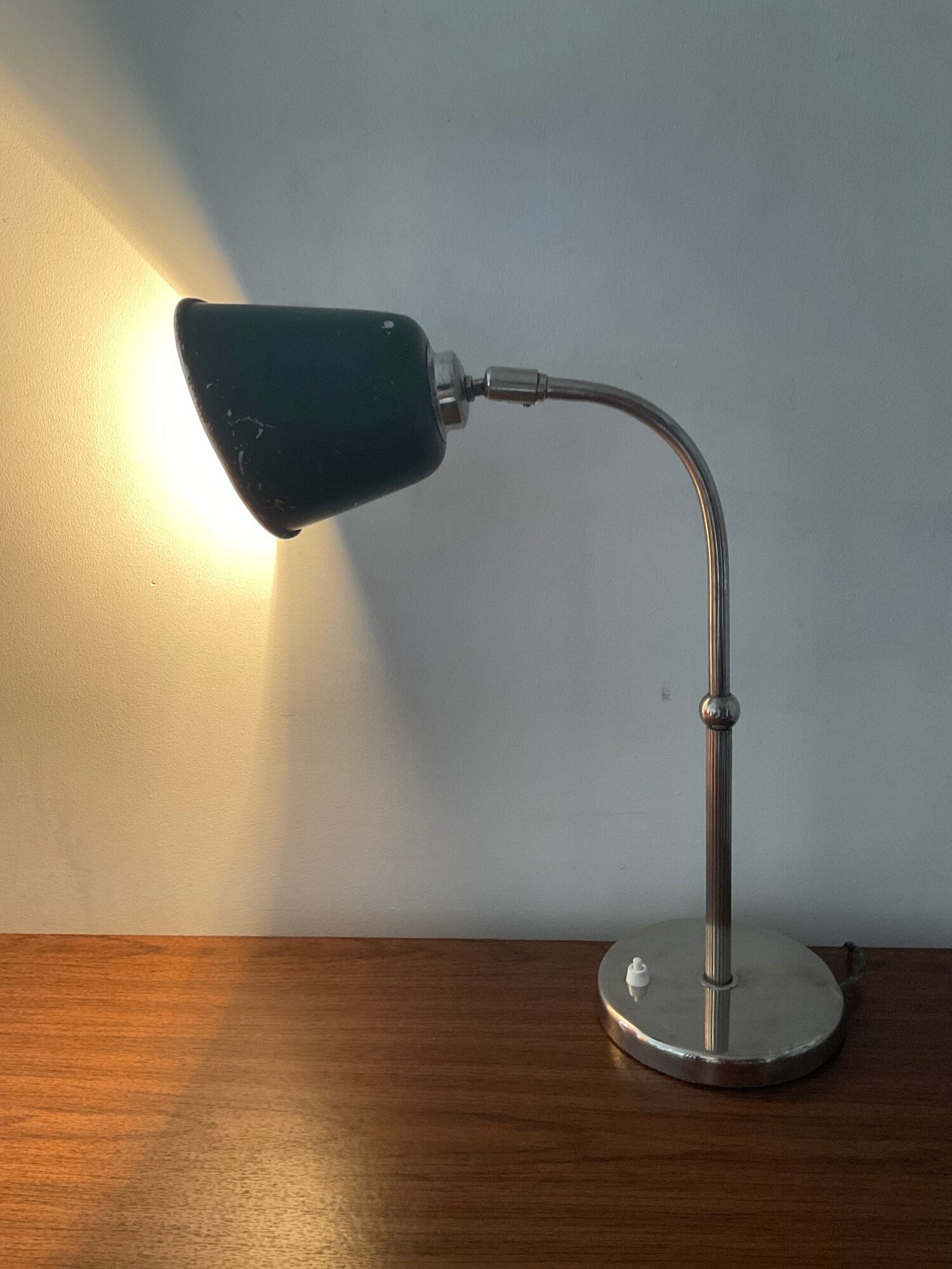 Lampe industrielle années 40-50 en laiton et aluminium