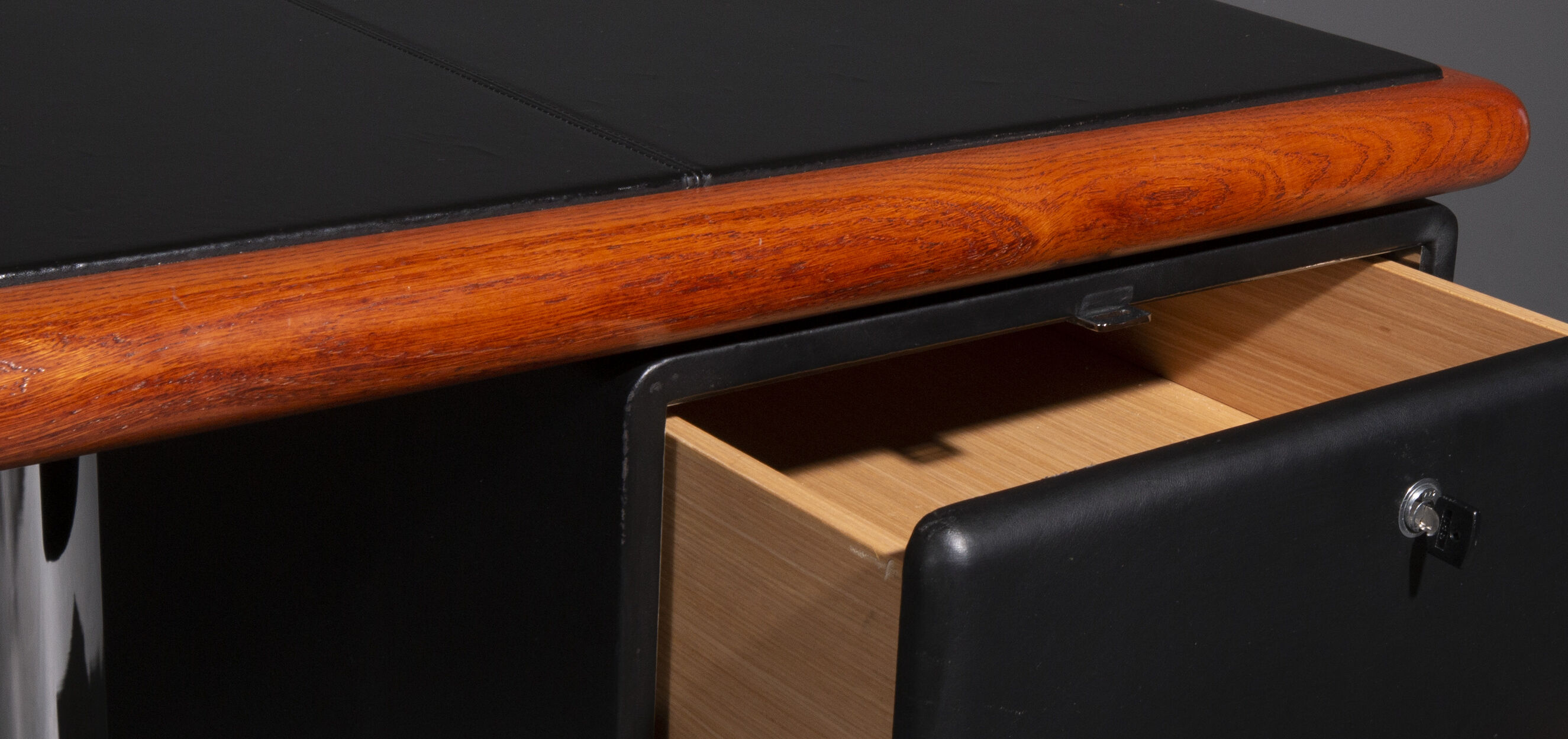 Warren Platner executive desk, Knoll International