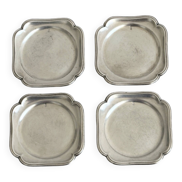 Set of small dessert bowls