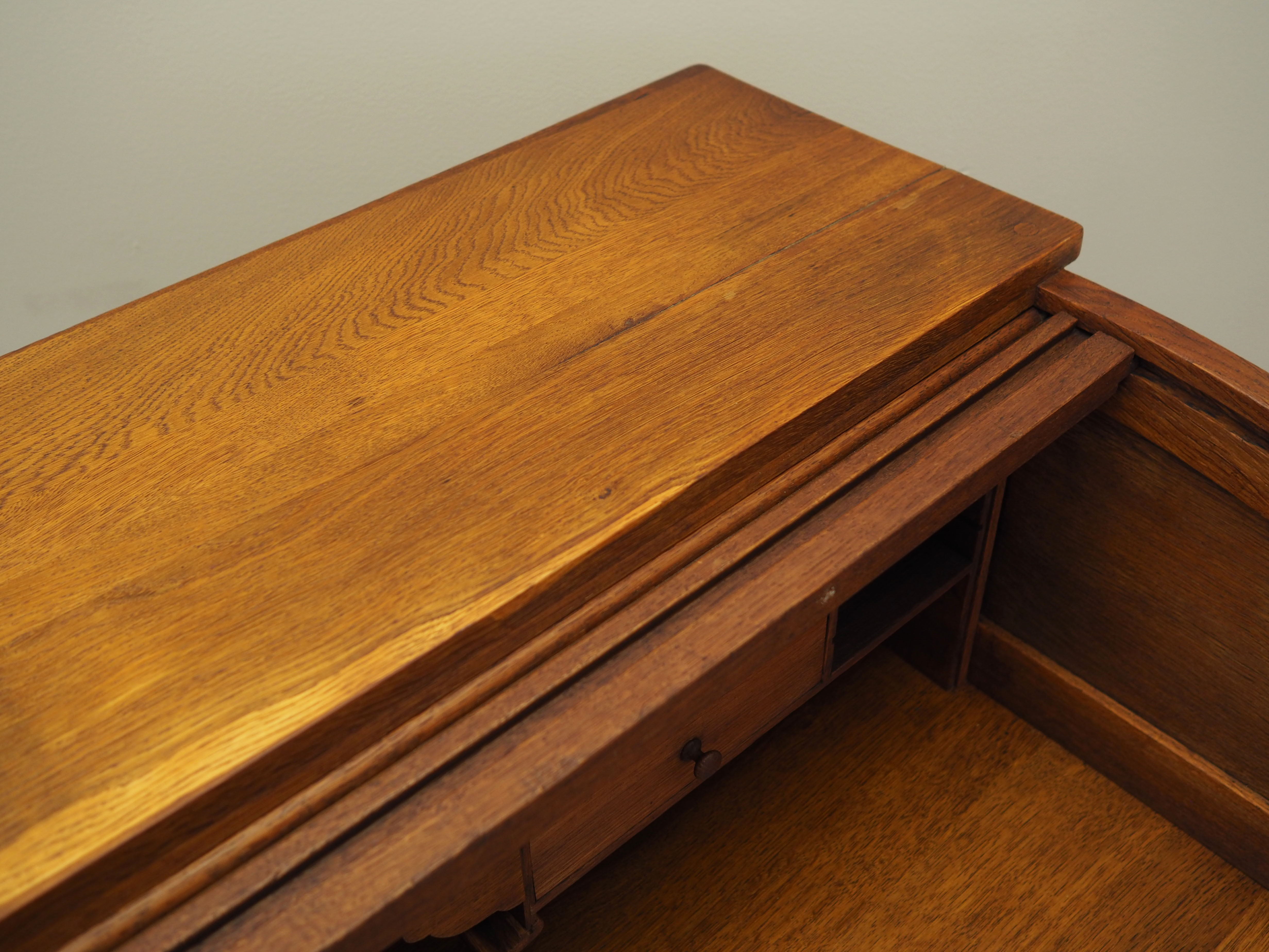 Bureau en chêne, design danois, années 1950, production: Danemark