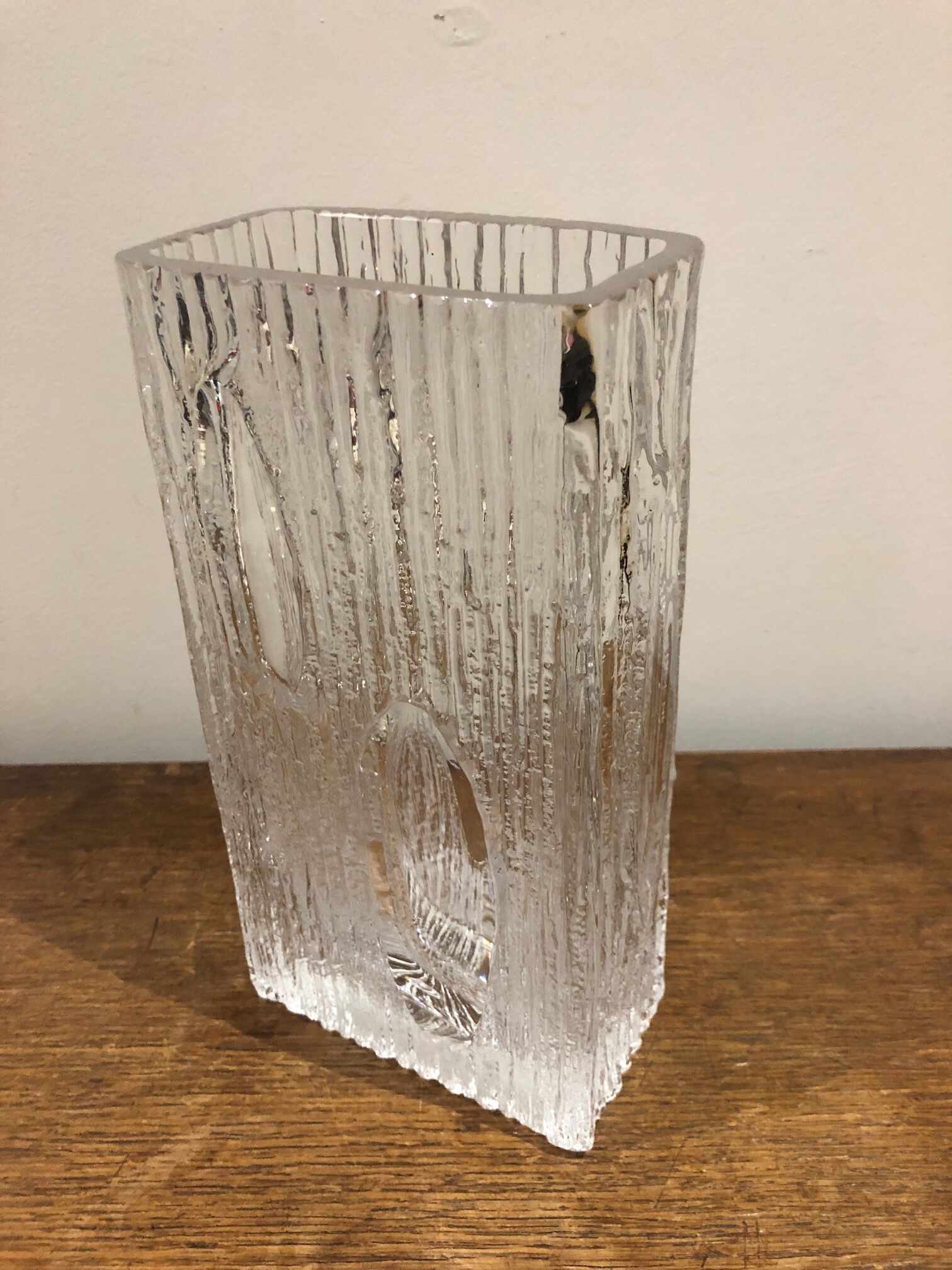 Vase Daum model crater