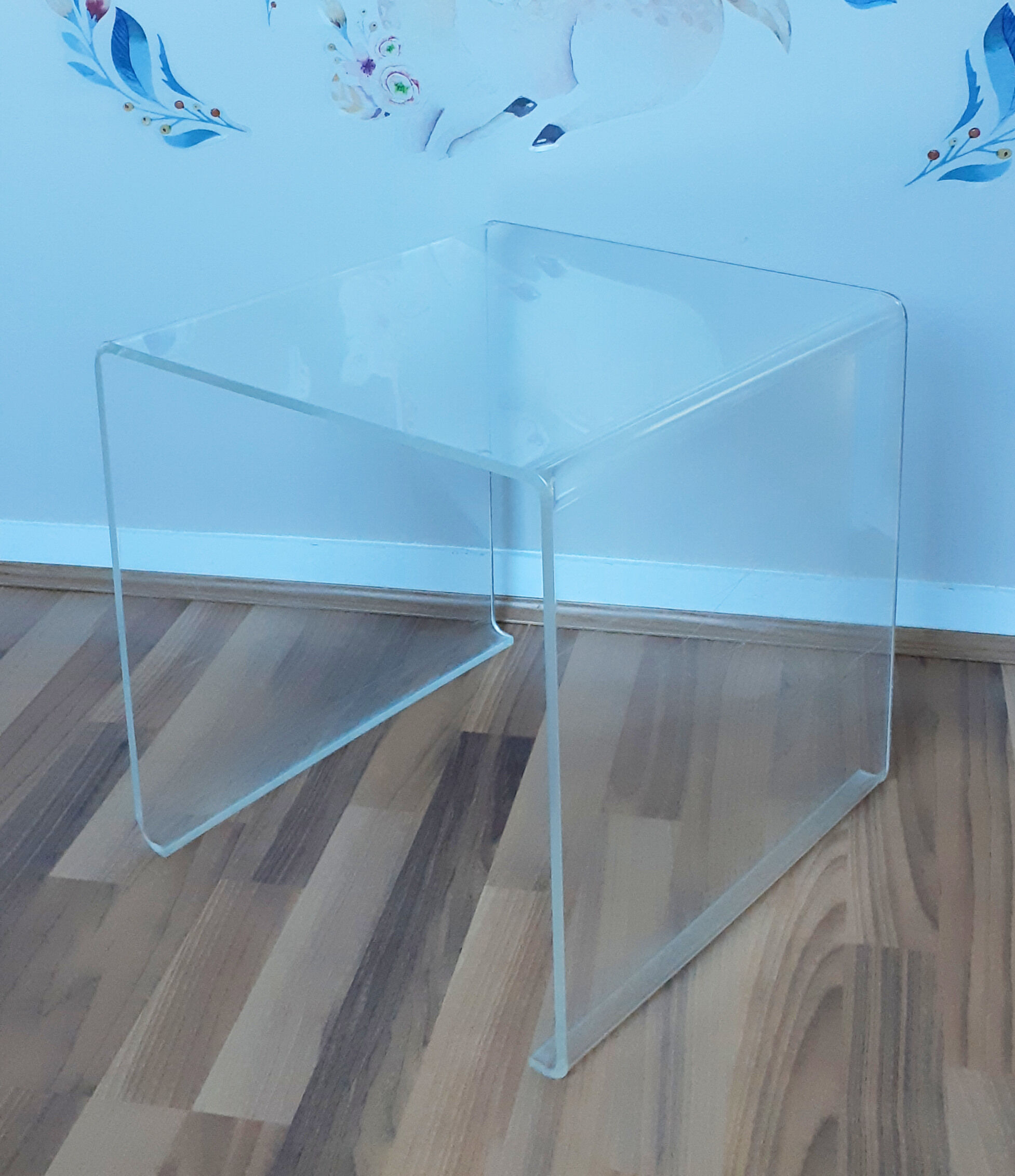 Plexiglas side table 40 x 40 x 40