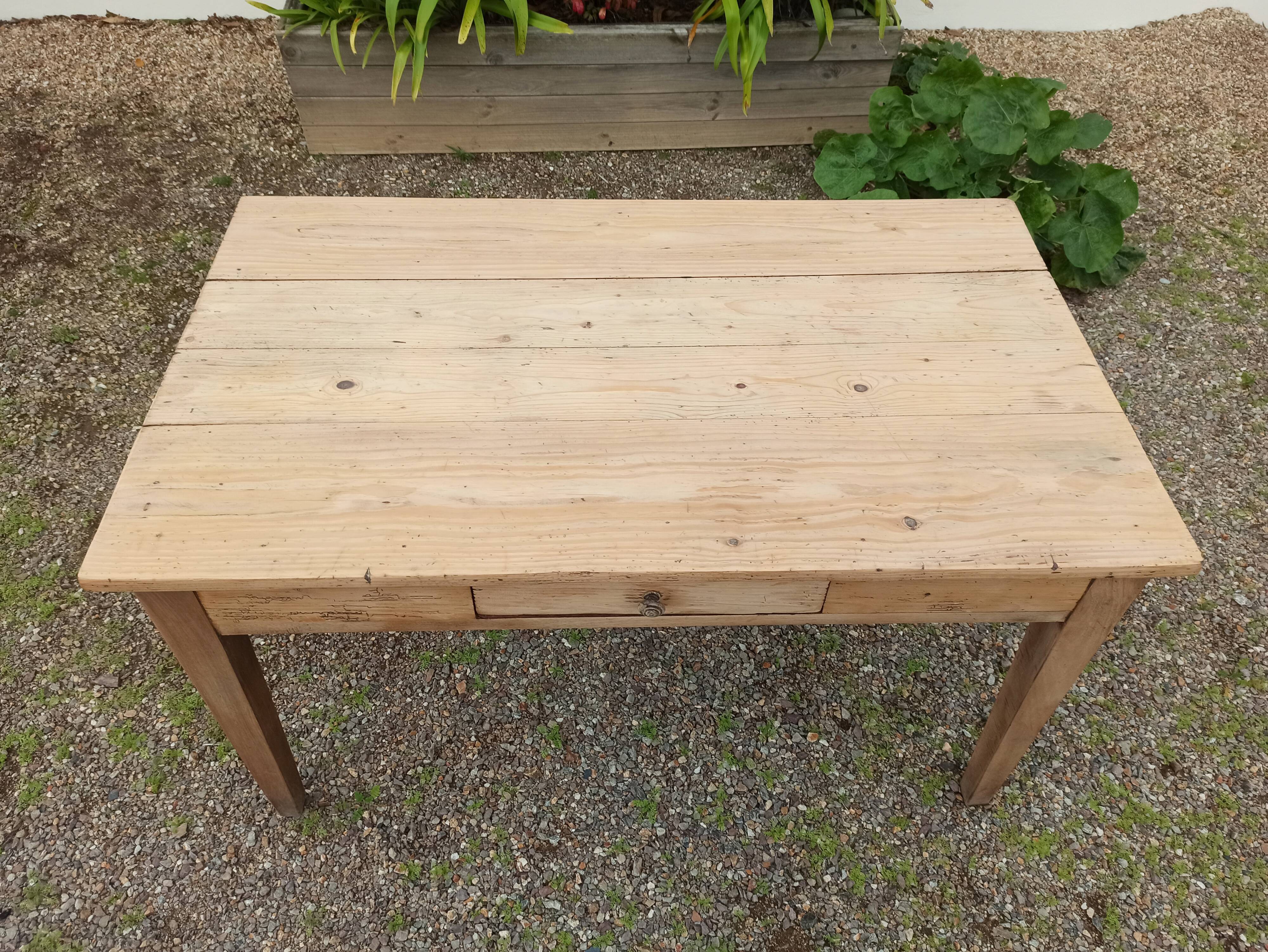 Farmhouse table