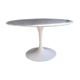 Table tulip par Eero Saarinen pour Knoll