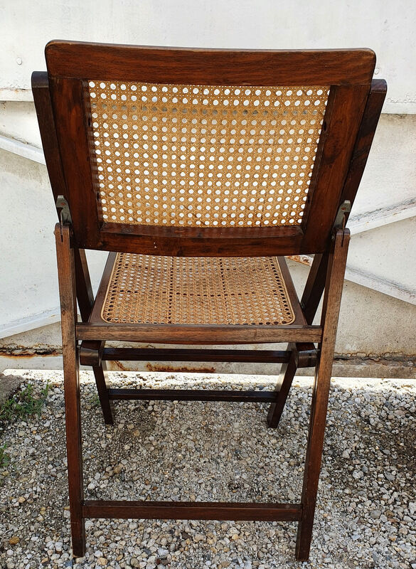 4 vintage wood and canning folding chairs