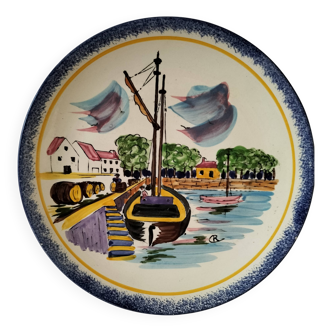 Assiette en faïence de Pornic modèle Binic par MBFA