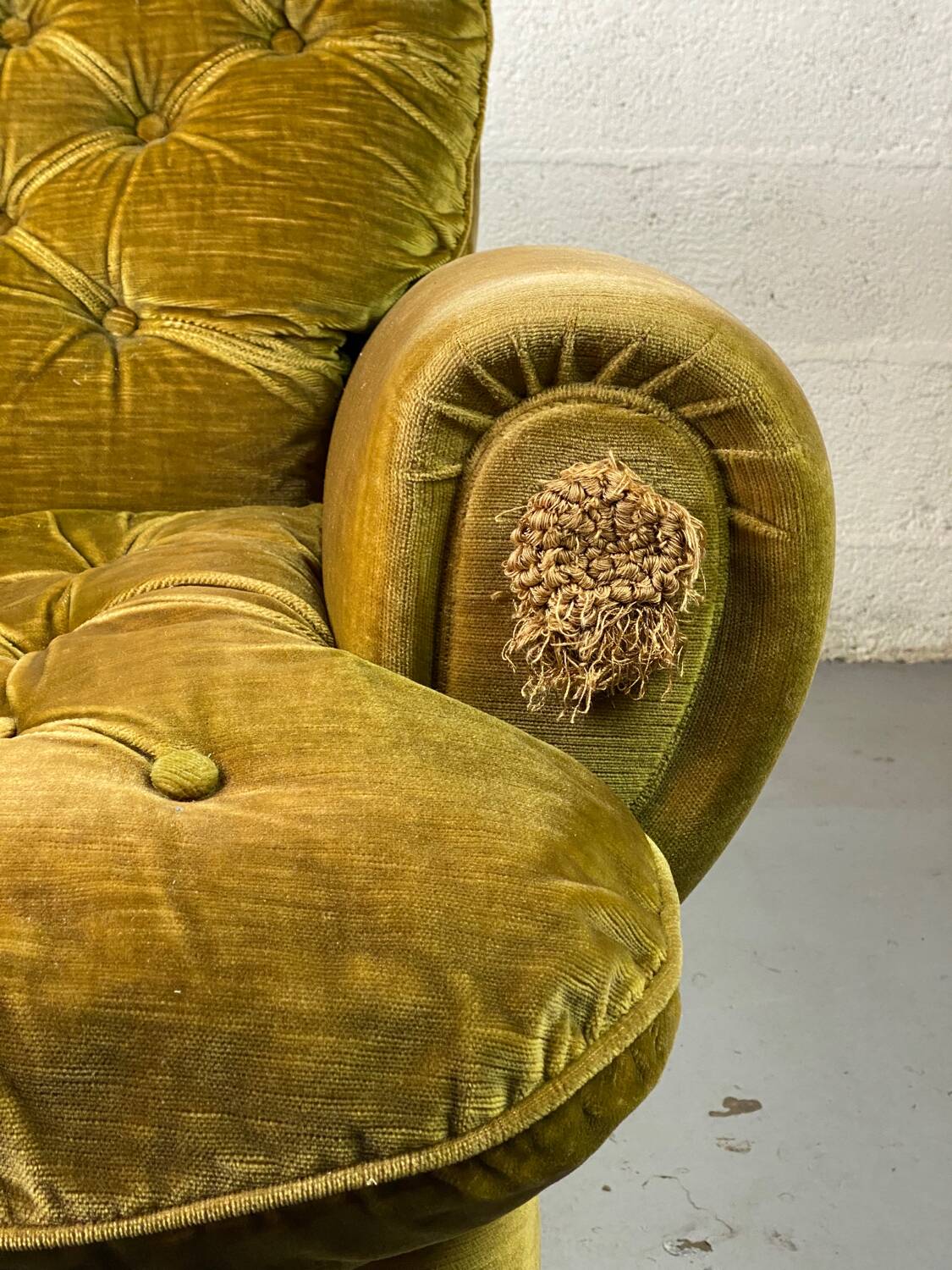 Fauteuil club vintage en tissu vert