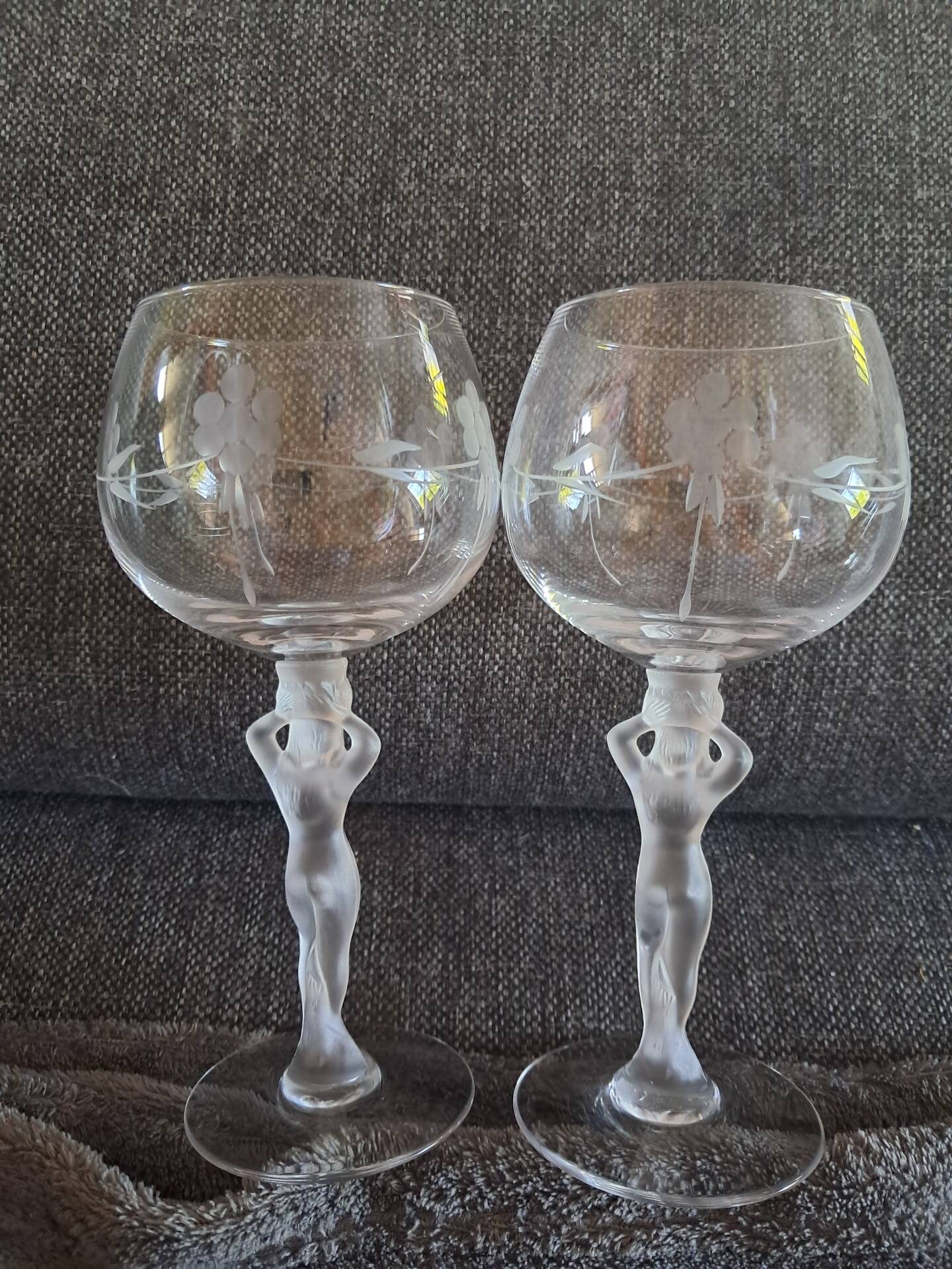 2 crystal wine glasses from Bayel, 20th century