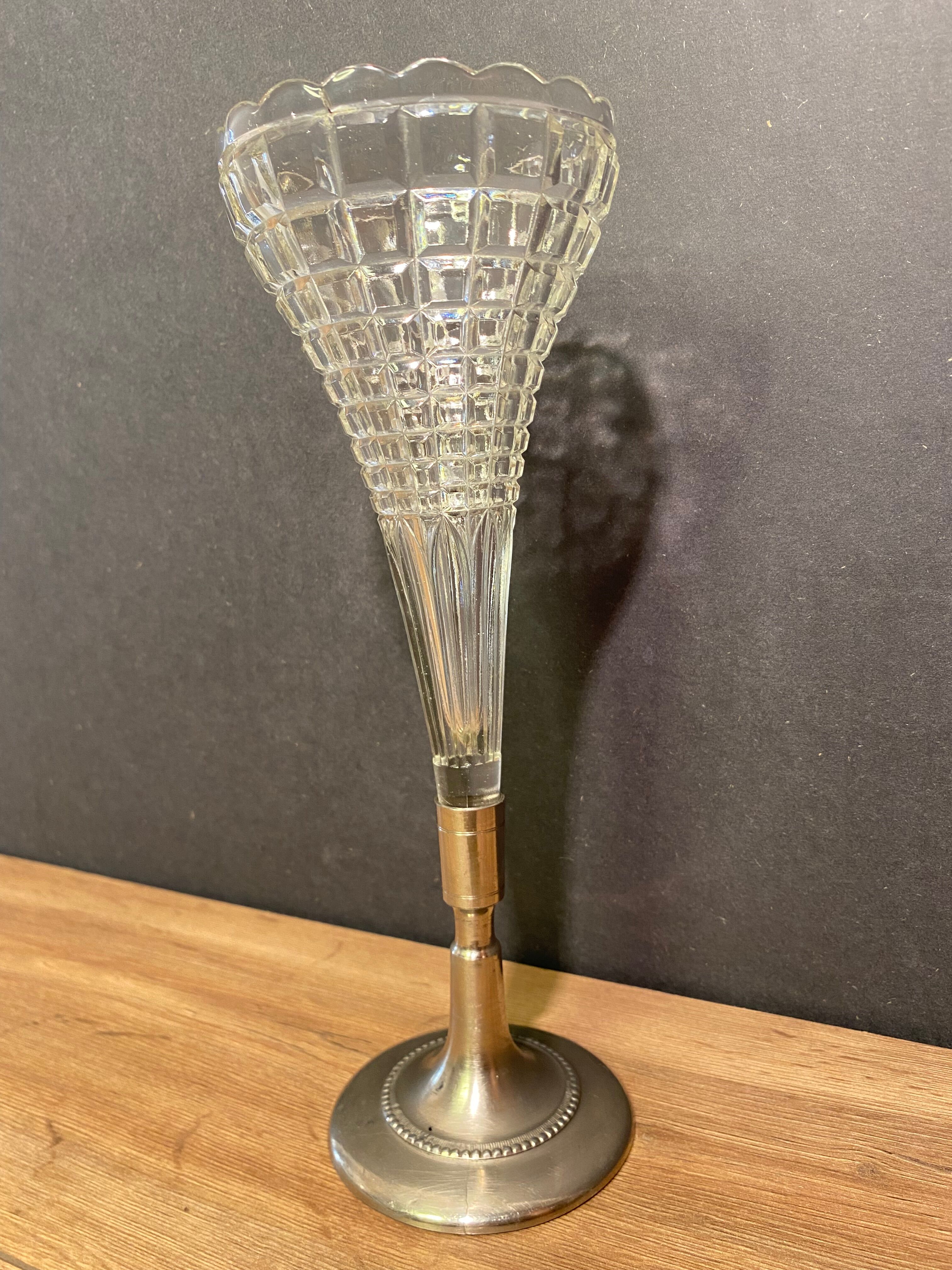 Cone vase, cut crystal bouquet (most certainly baccarat, saint louis ...)