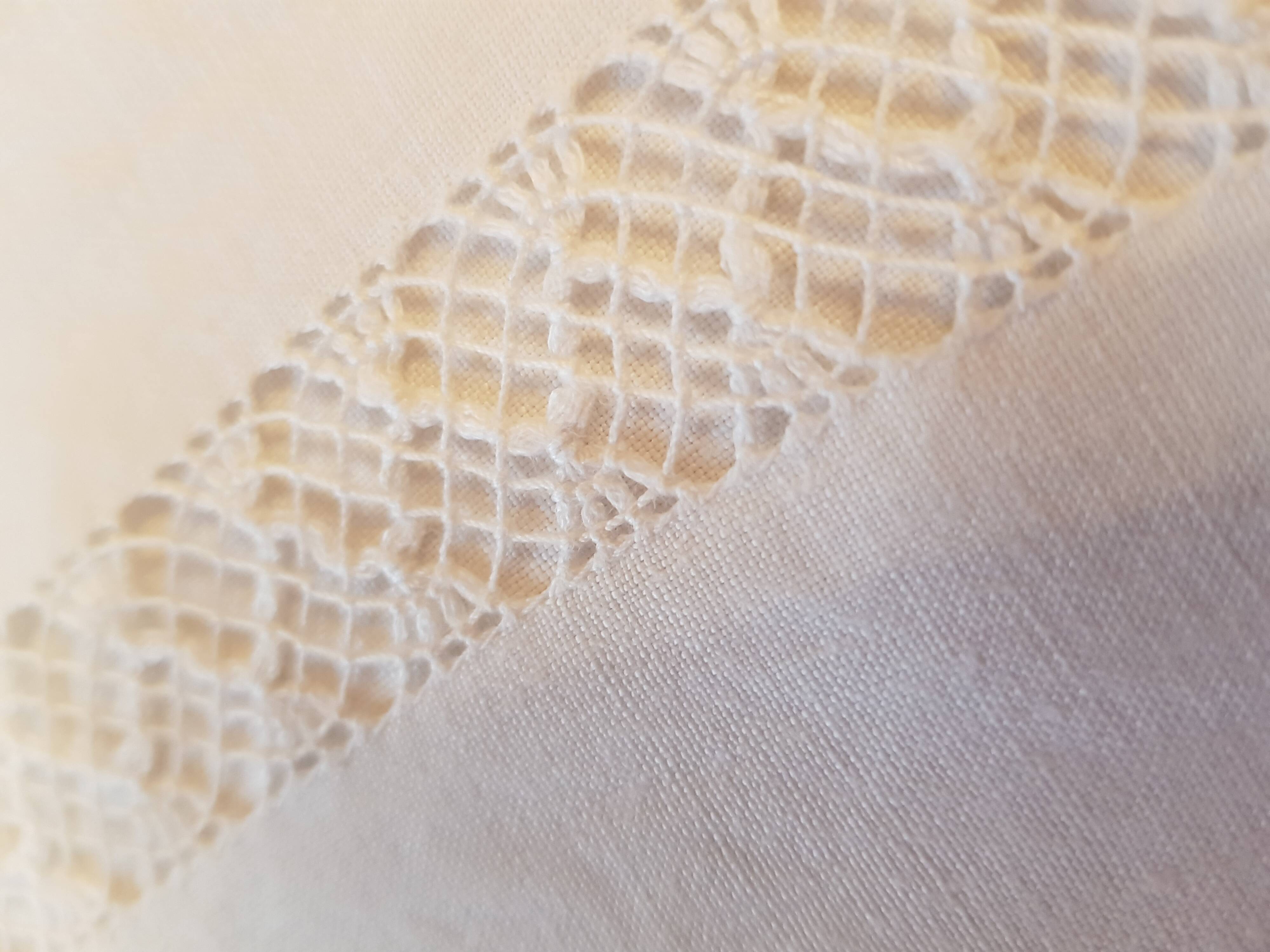 LB Monogrammed Linen Sheet