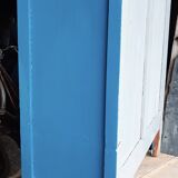 Buffet parisien peint en bleu