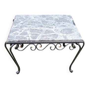 Table basse ancienne en fer forgé et marbre