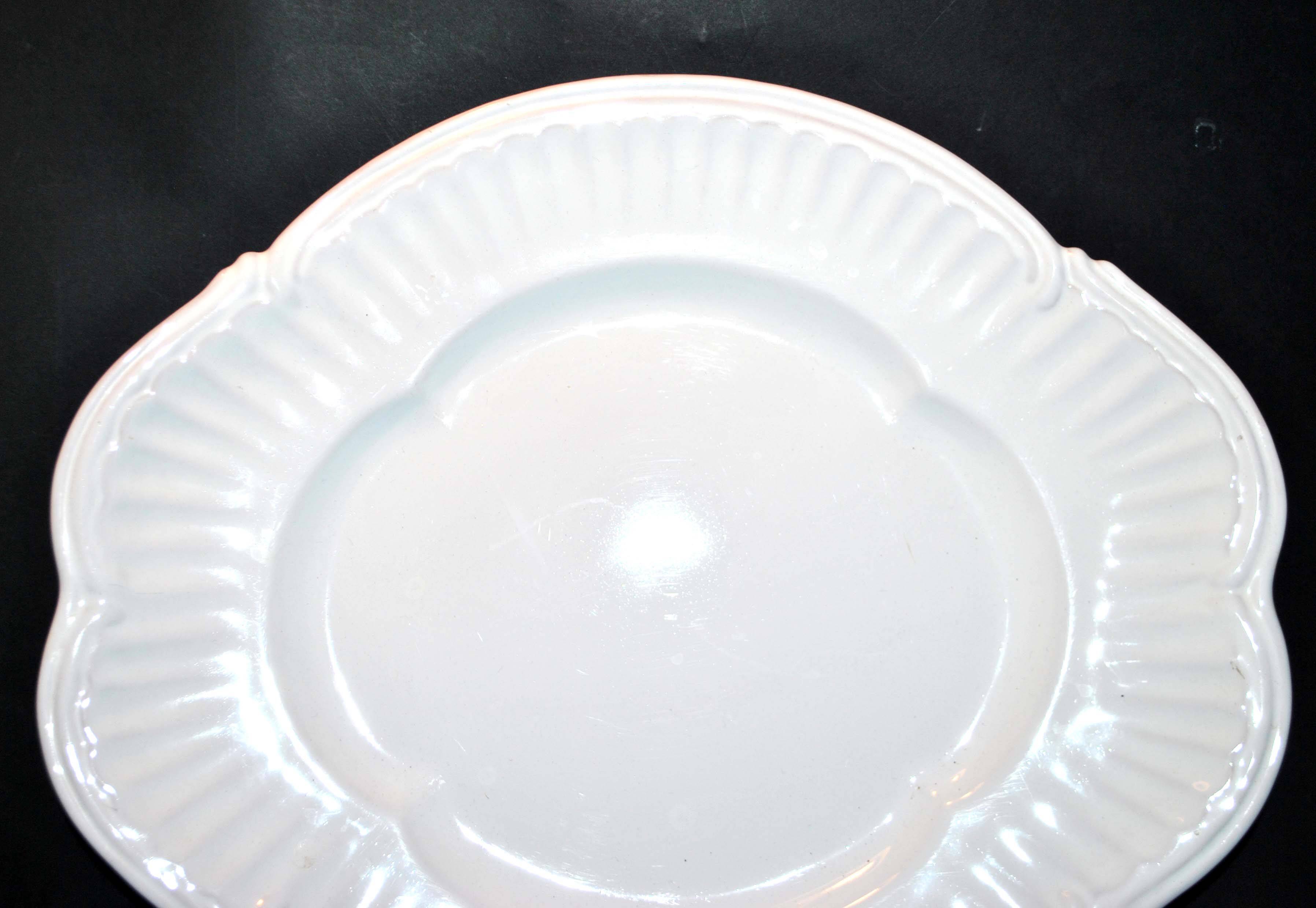 Oval earthenware dish from Niderviller "Beyerlé Grand Siècle" 32x36cm