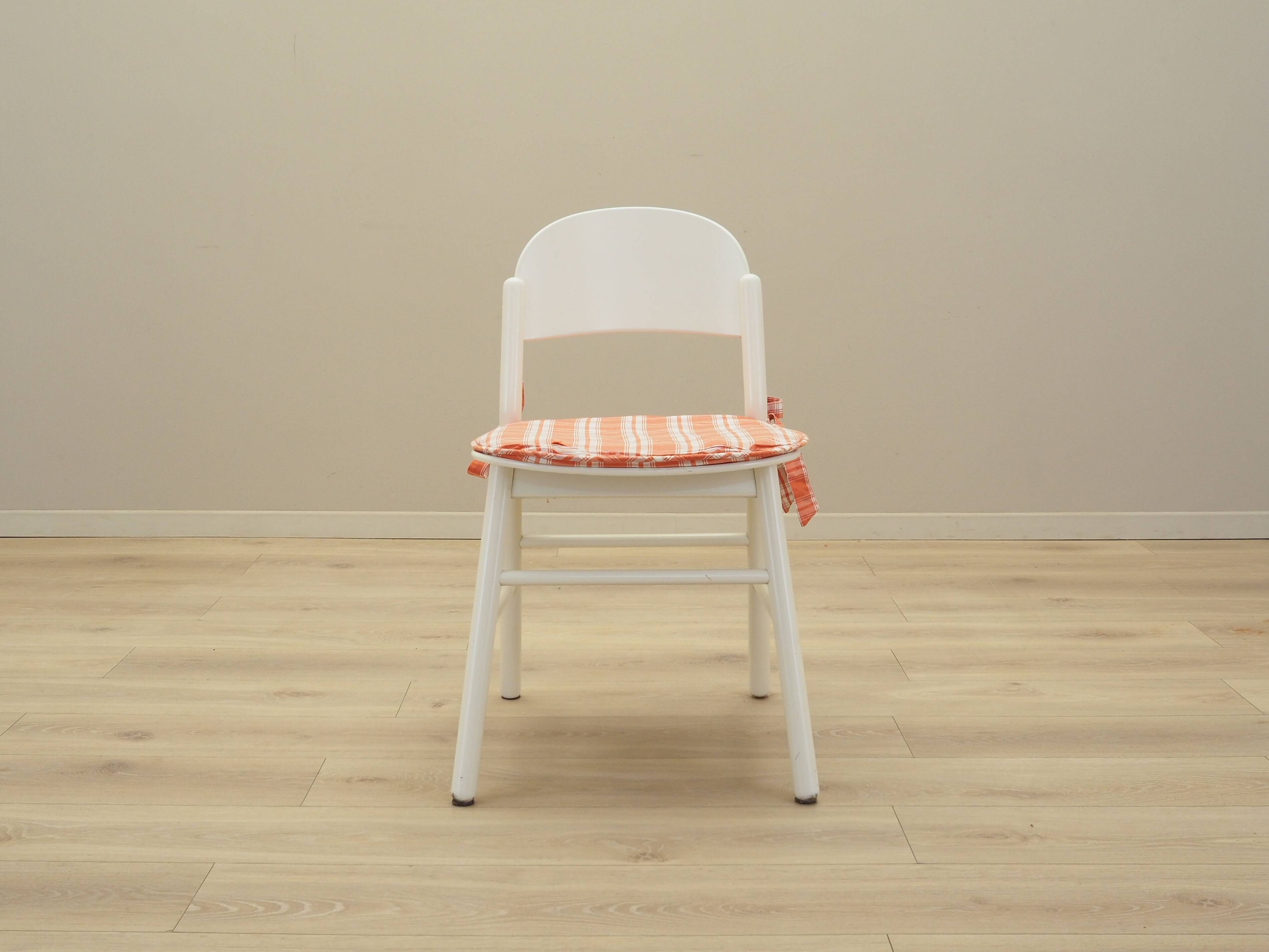 Ensemble de quatre chaises en hêtre, design italien, années 1970, production : Italie