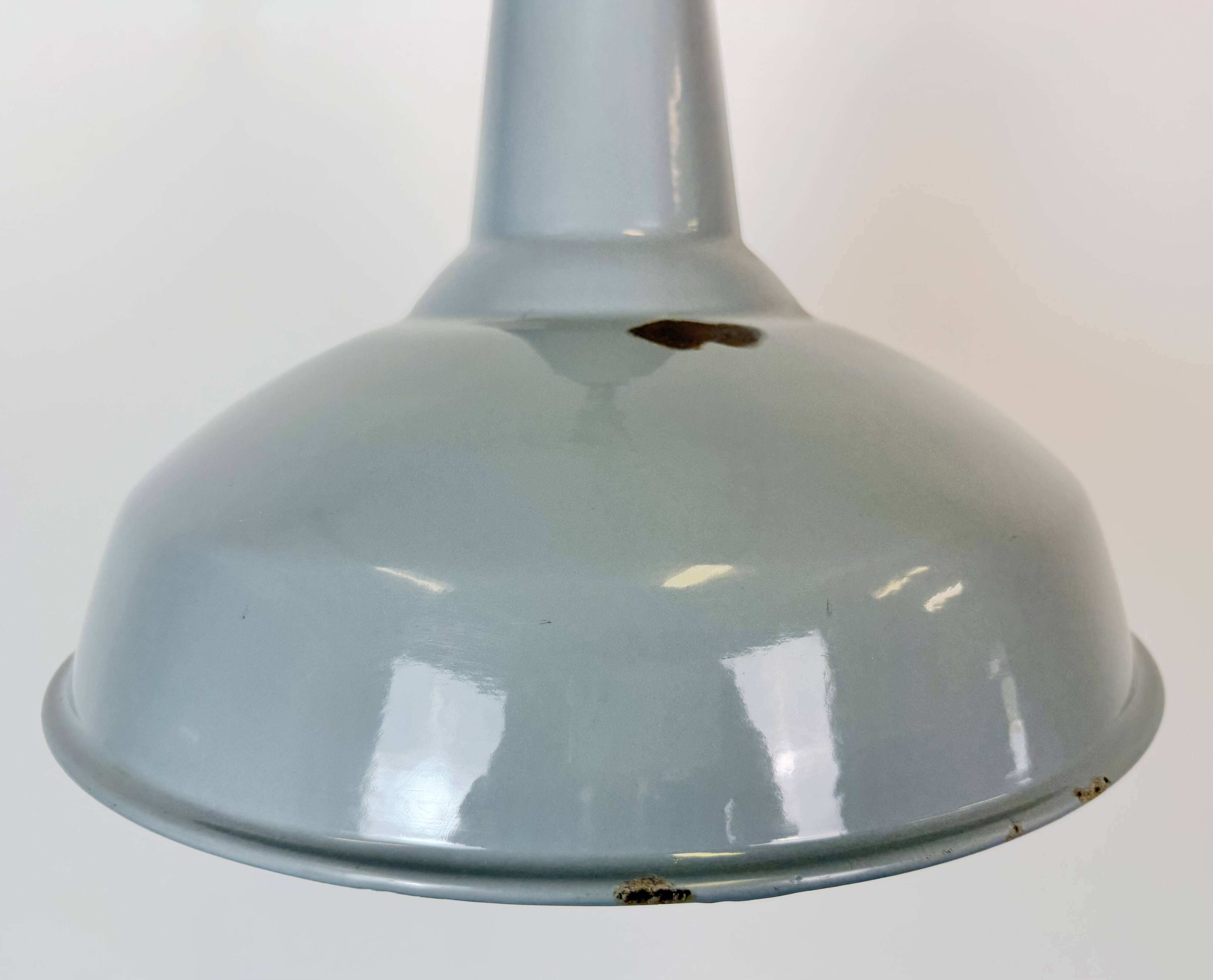 Suspension en émail gris industriel britannique, années 1960