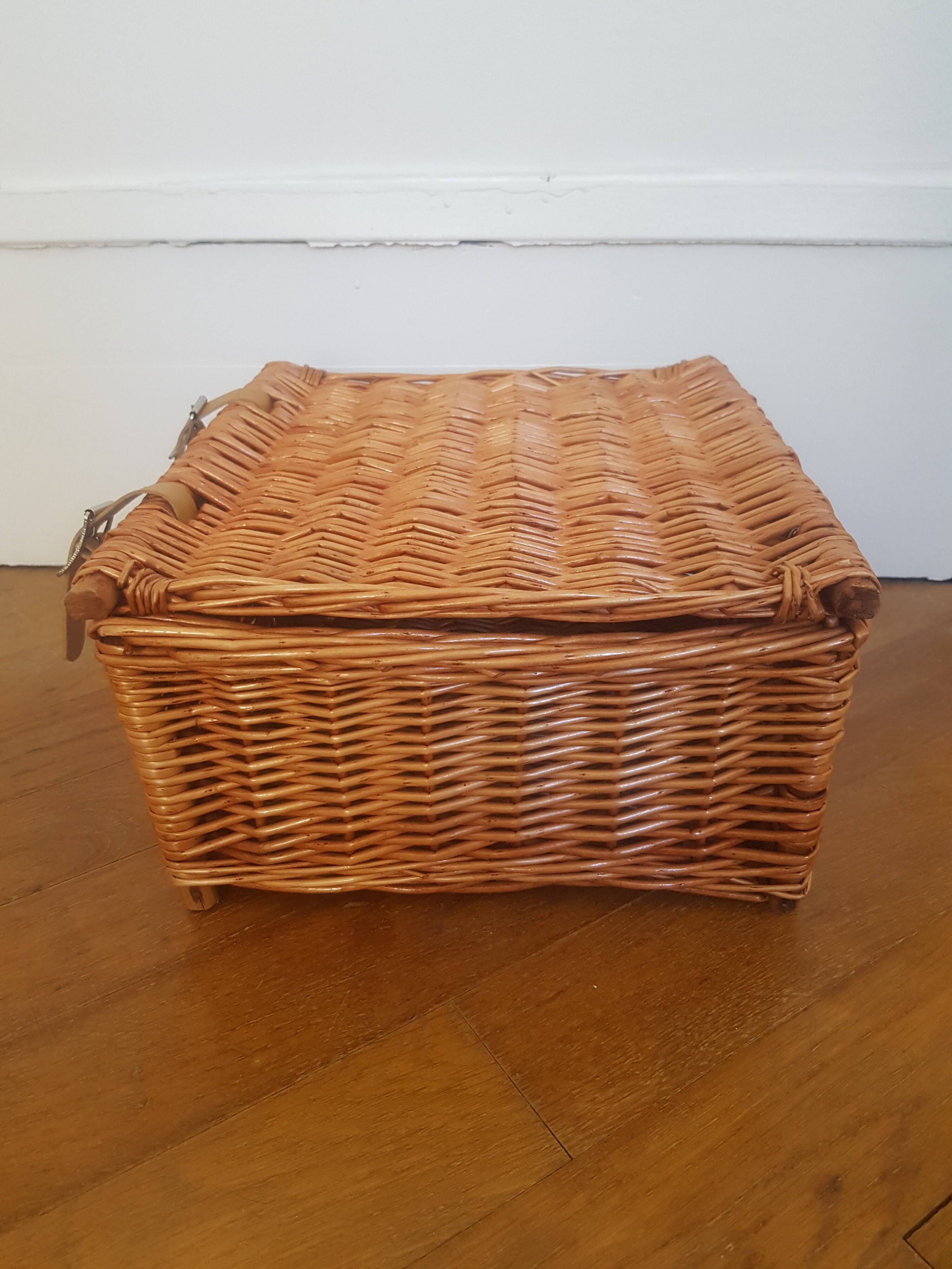 Wicker basket