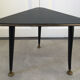 Table basse tripode pieds compas