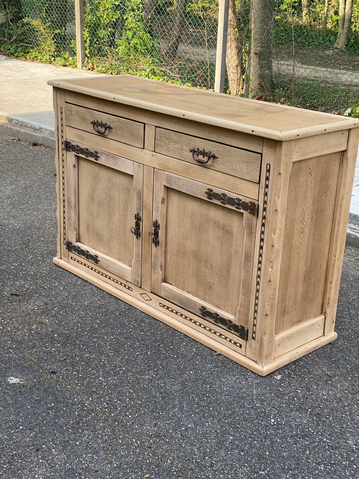18th-century Parisian buffet renovated in raw wood, 150cm.