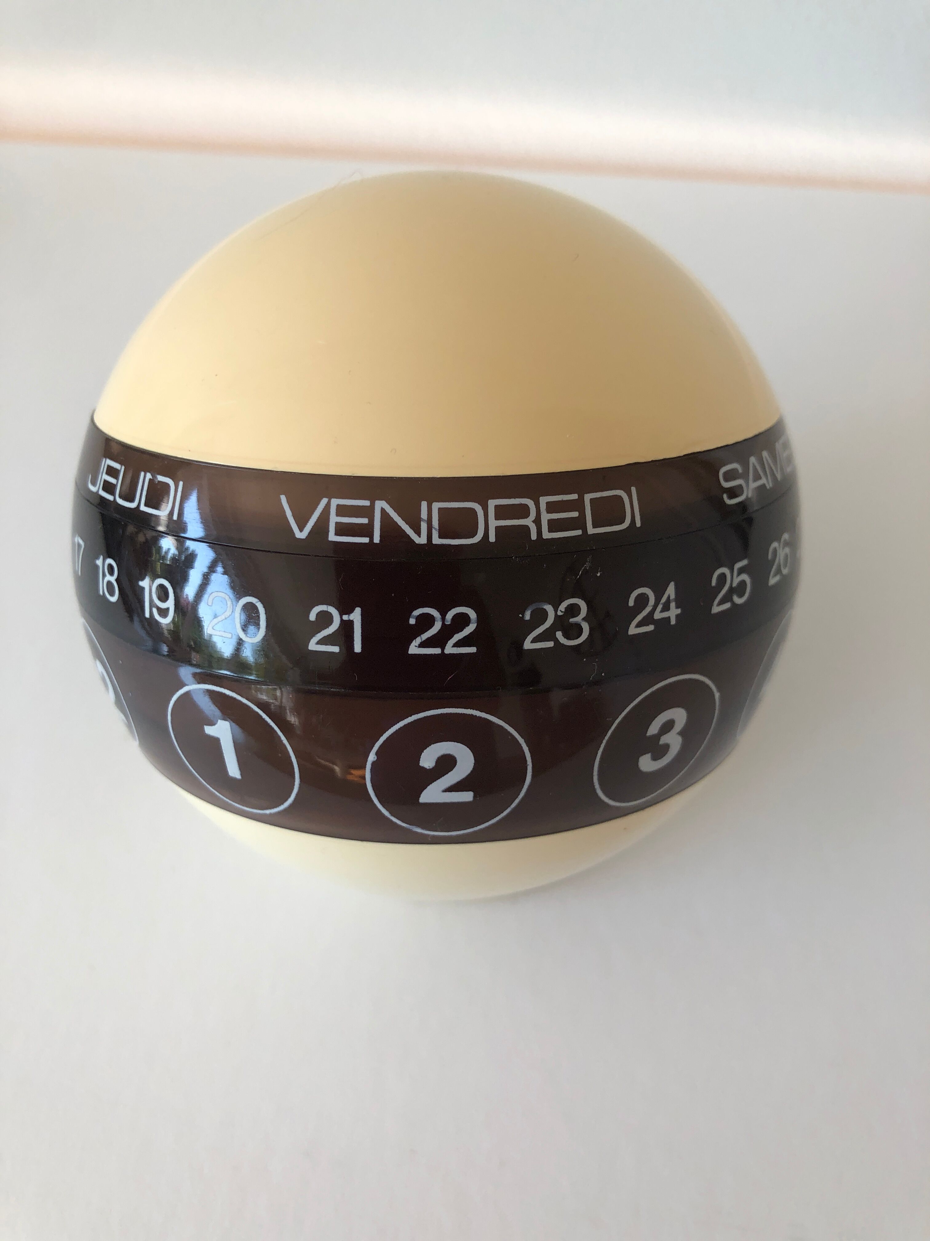 Perpetual calendar Porphyry