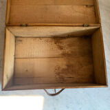 Advertising chest box