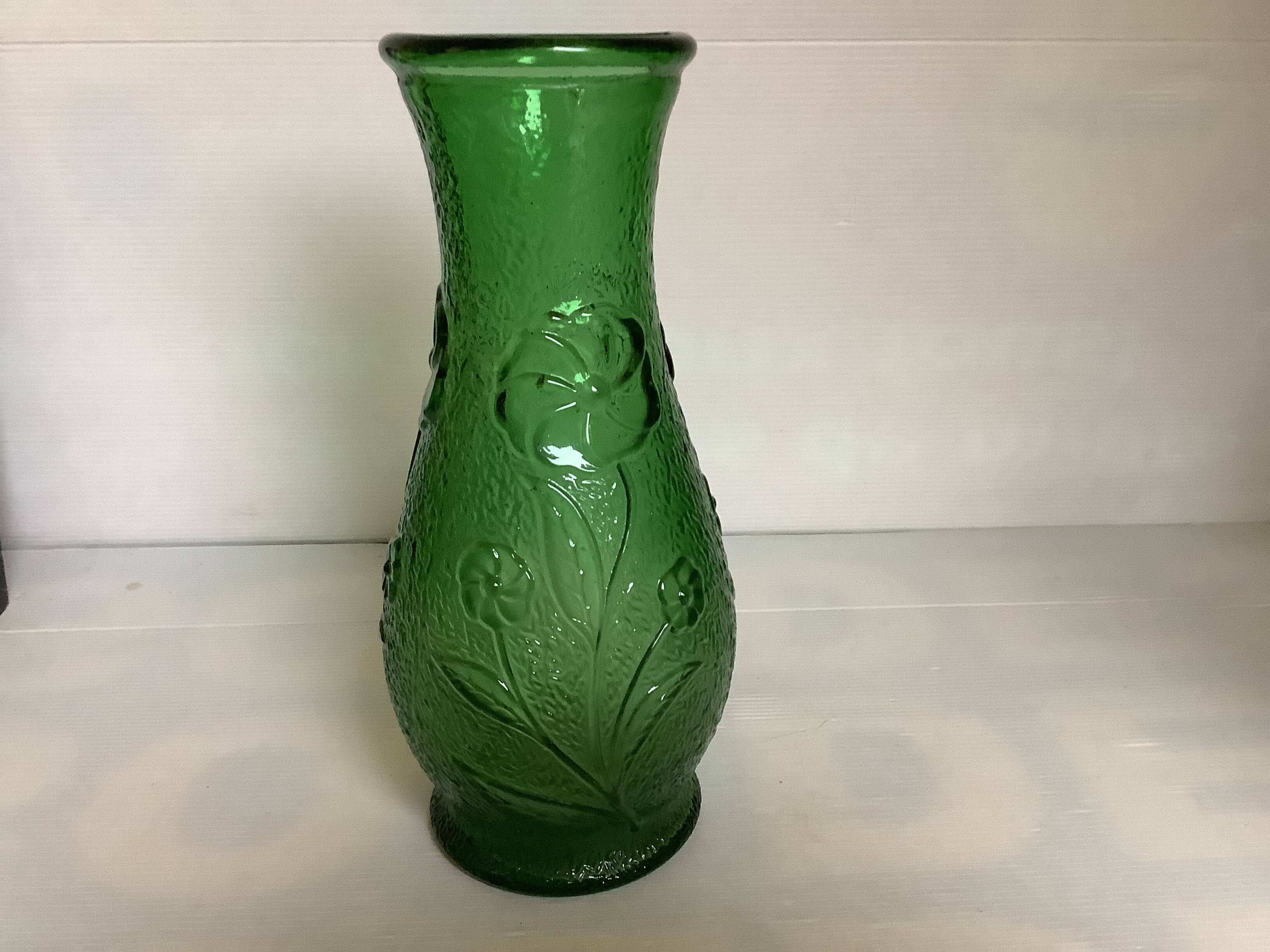 Thick moulded glass vase Constantin Italy