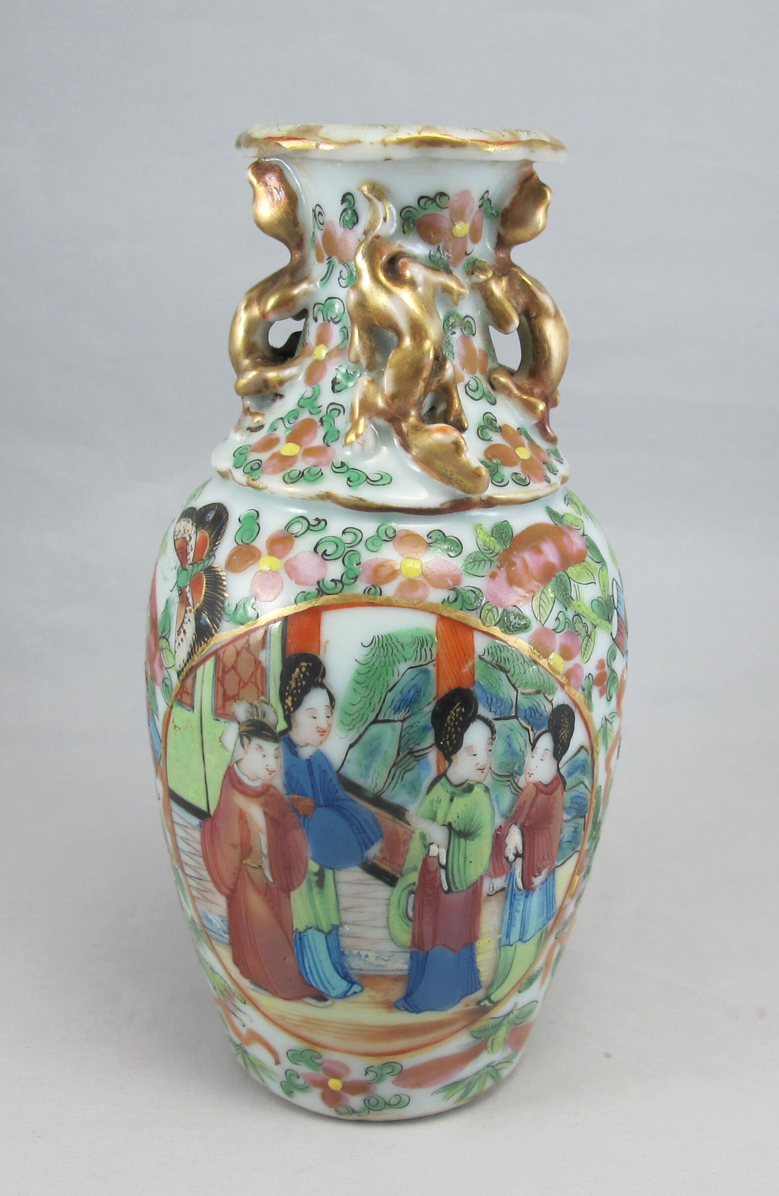 Ancient Chinese vase pink family China 19th century