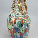 Ancient Chinese vase pink family China 19th century