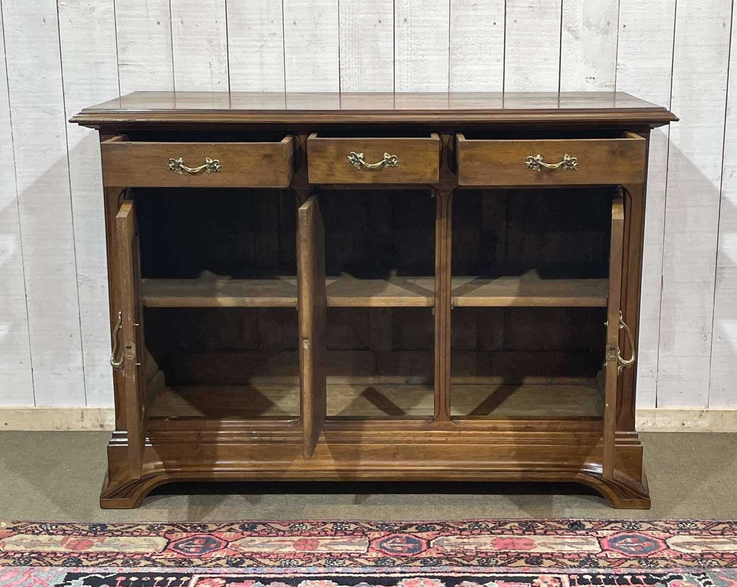 Art Nouveau enfilade in walnut from the early 20th century.