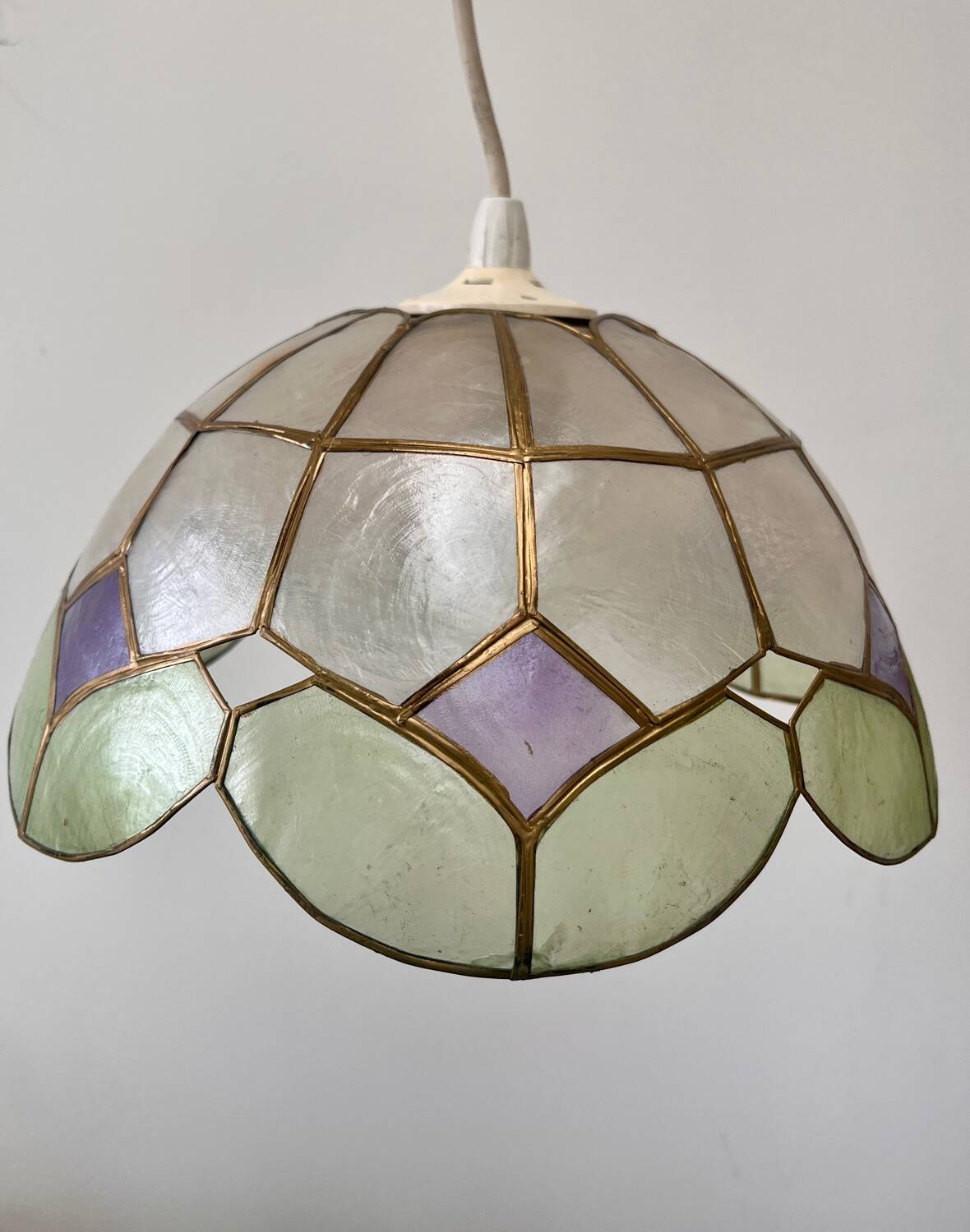 Green "Harlequin" mother-of-pearl earring