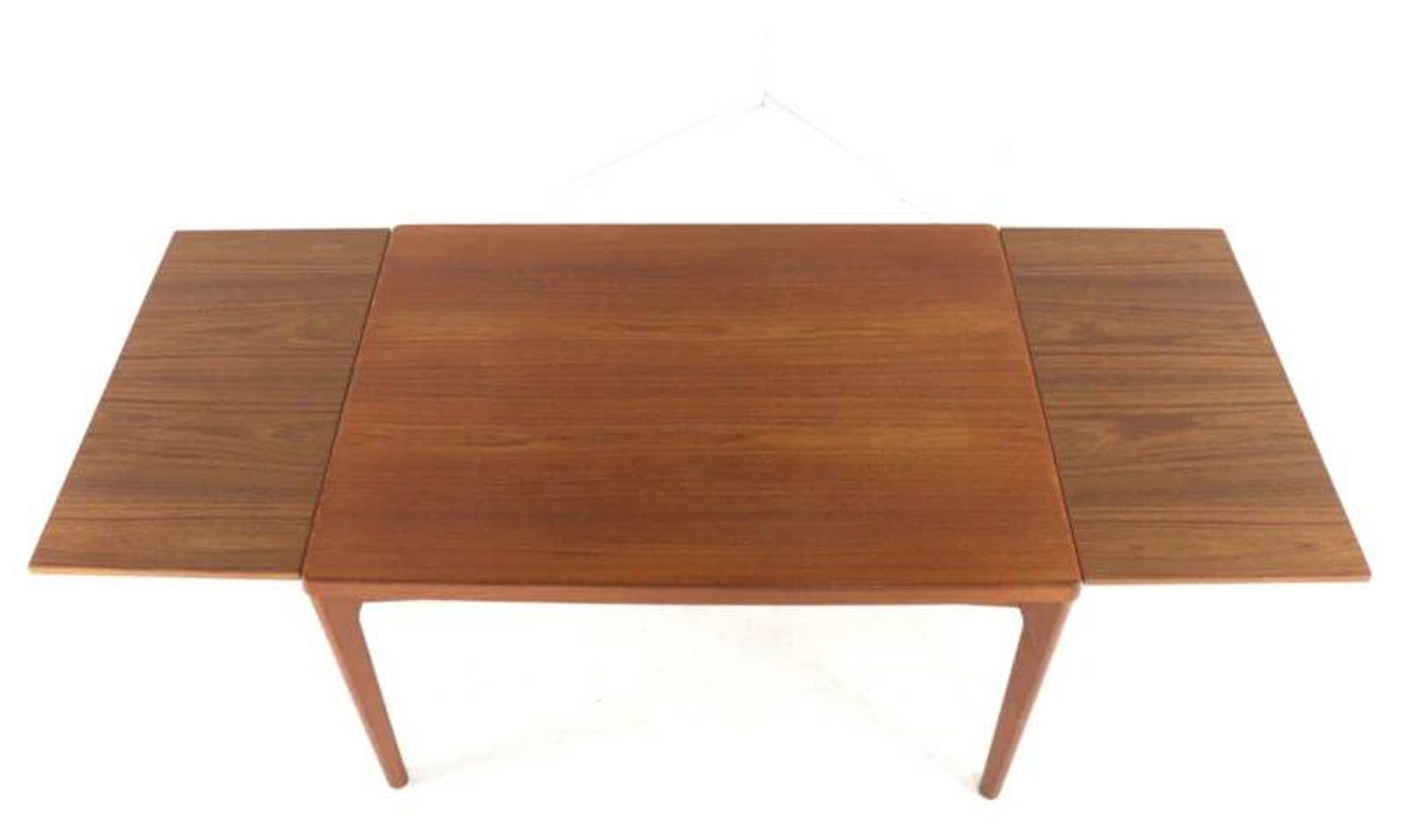 Table à manger rectangulaire extensible Henning Kjearnulf Vejle - design danois